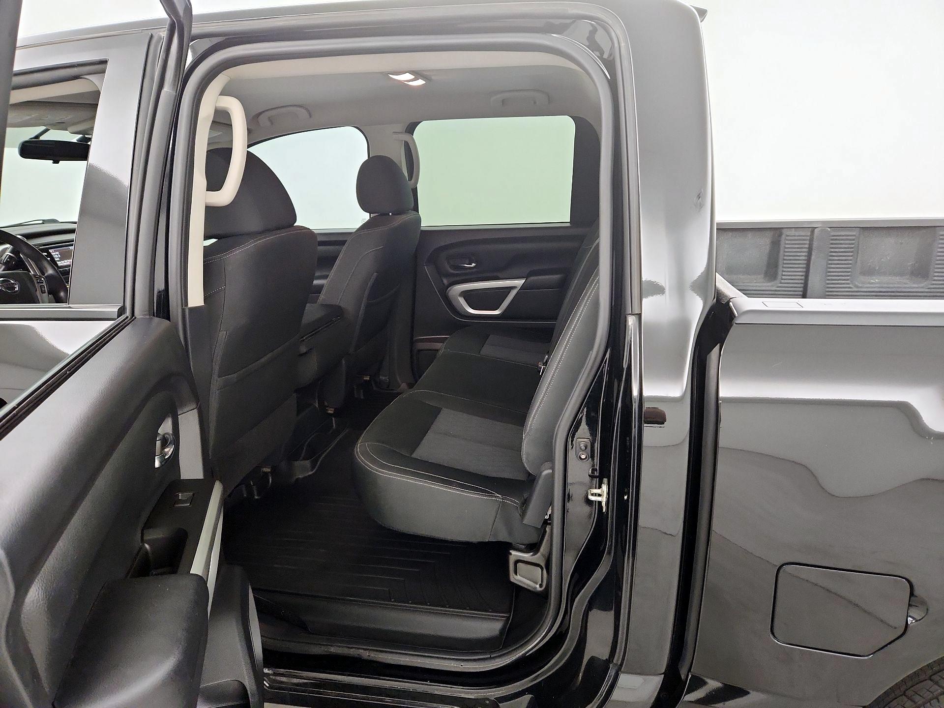 Thumbnail: 2018 Nissan Titan - 19