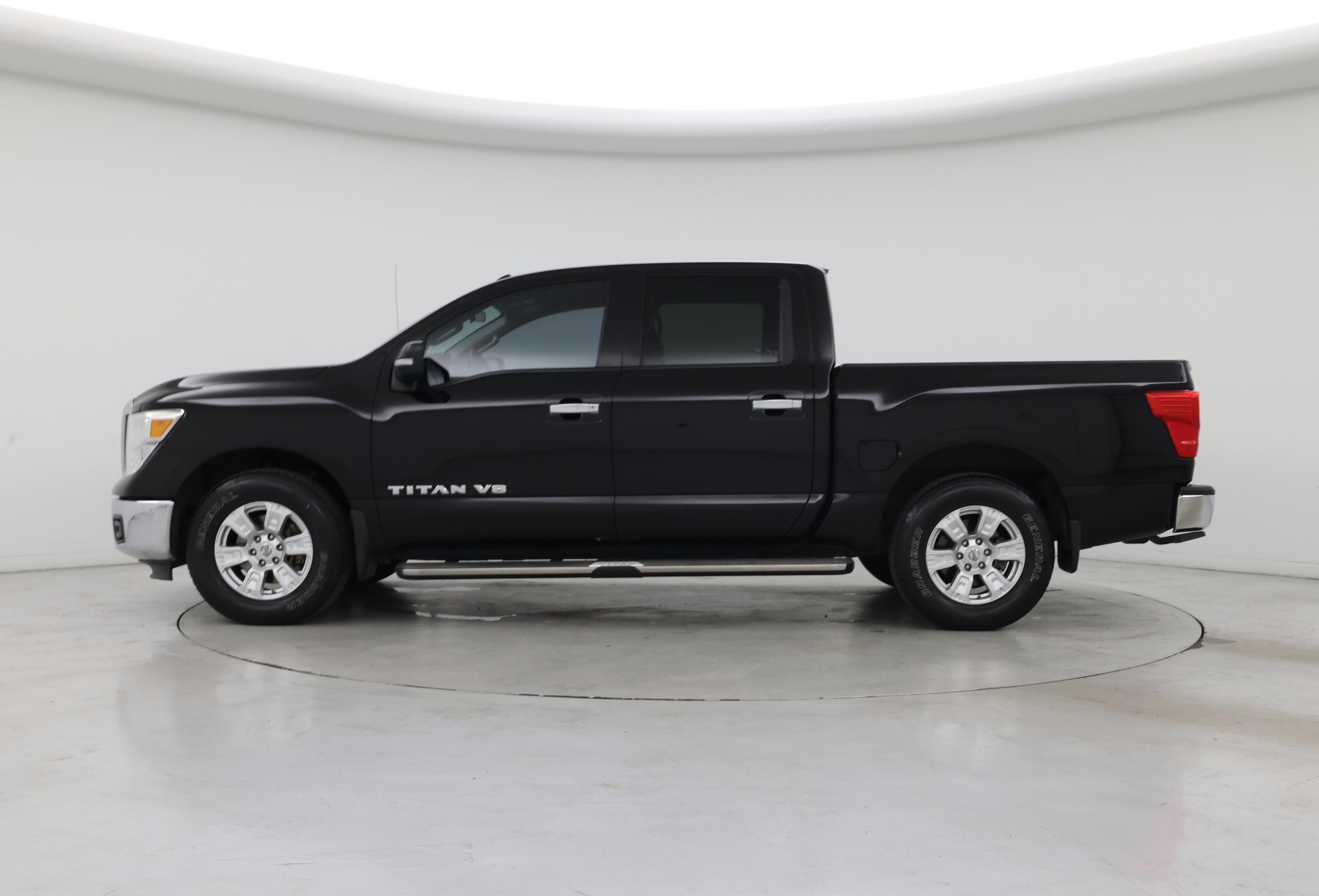 Thumbnail: 2018 Nissan Titan - 3