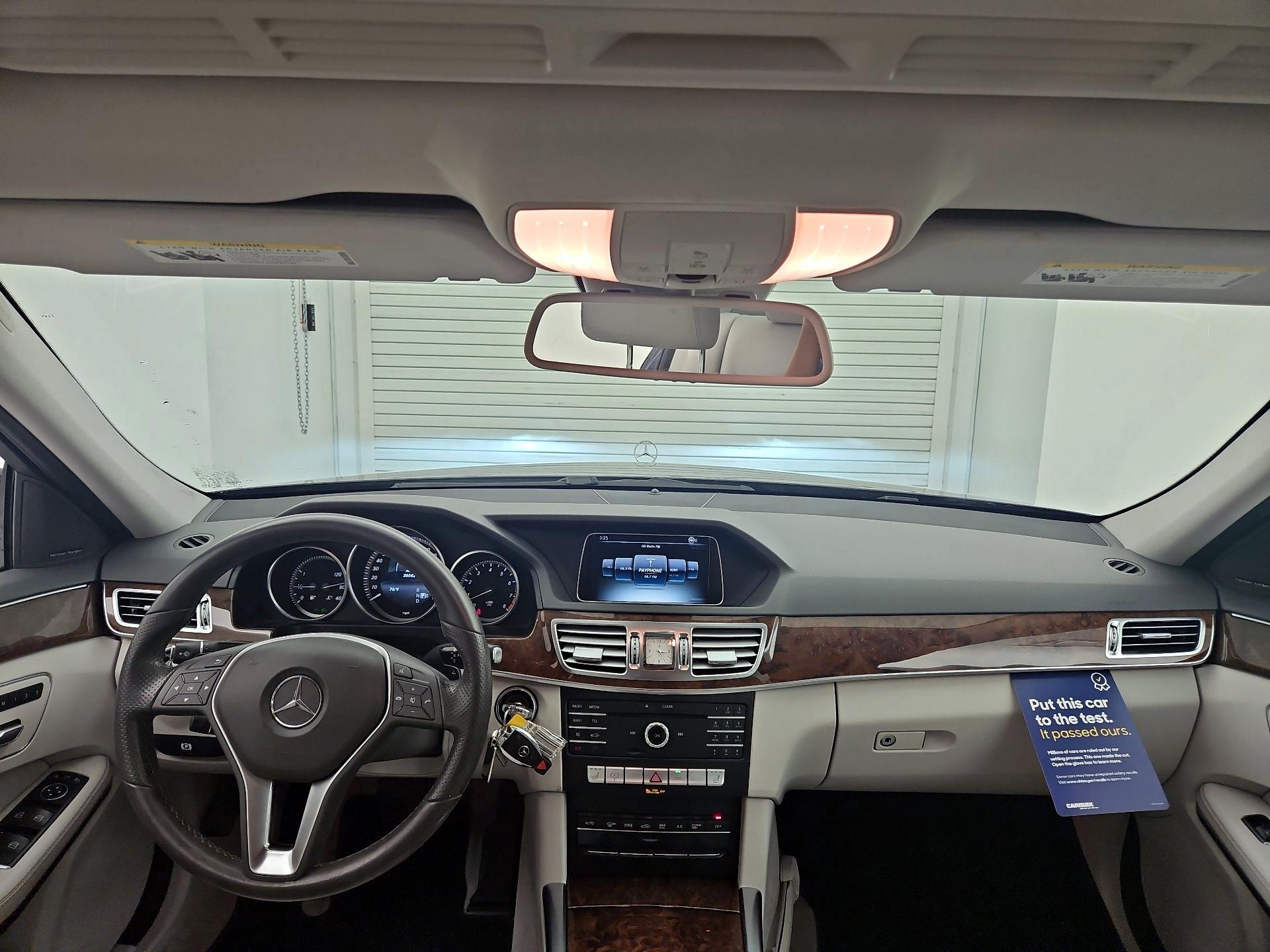 Thumbnail: 2016 Mercedes-Benz E-Class - 9