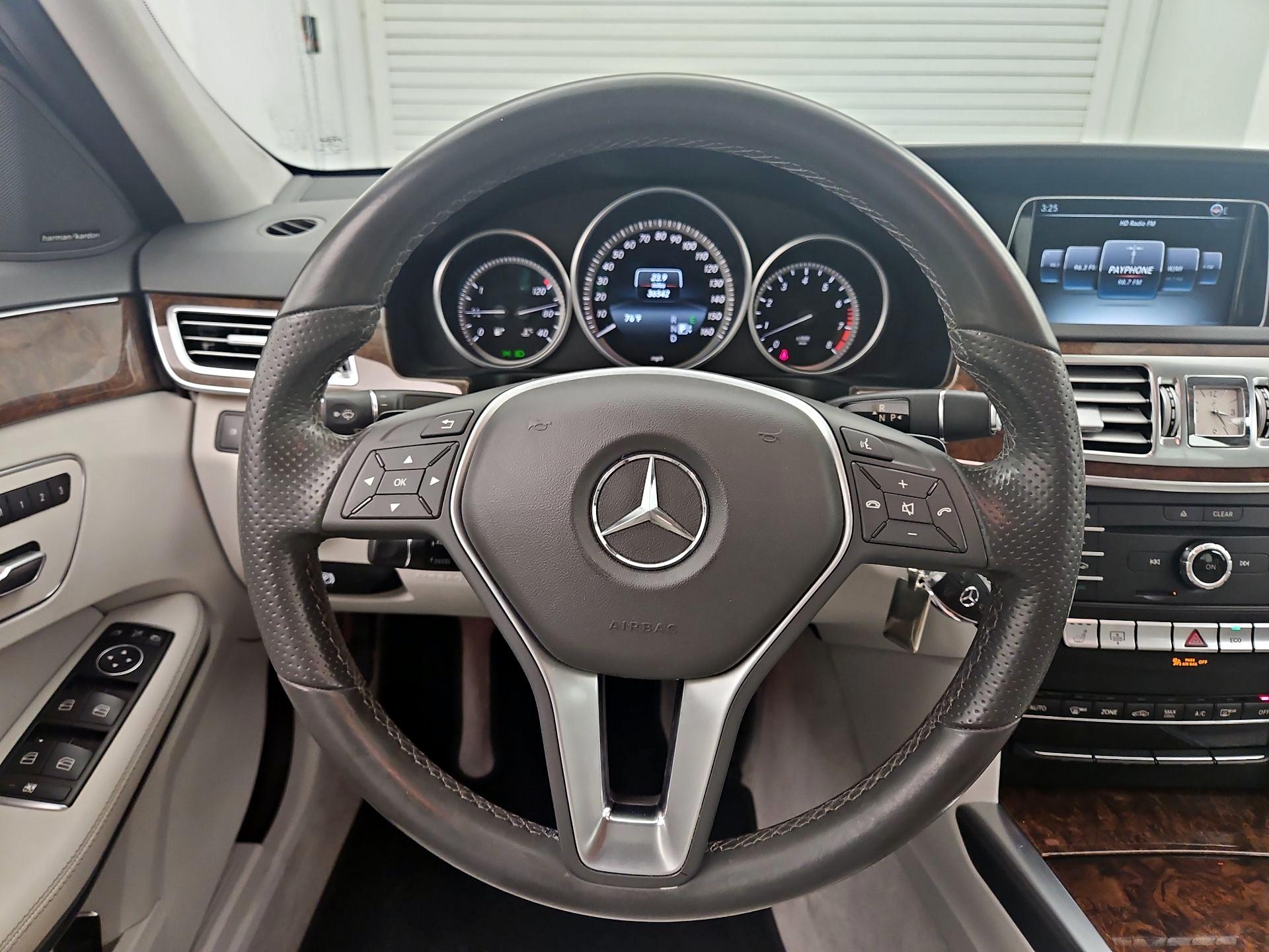 Thumbnail: 2016 Mercedes-Benz E-Class - 10