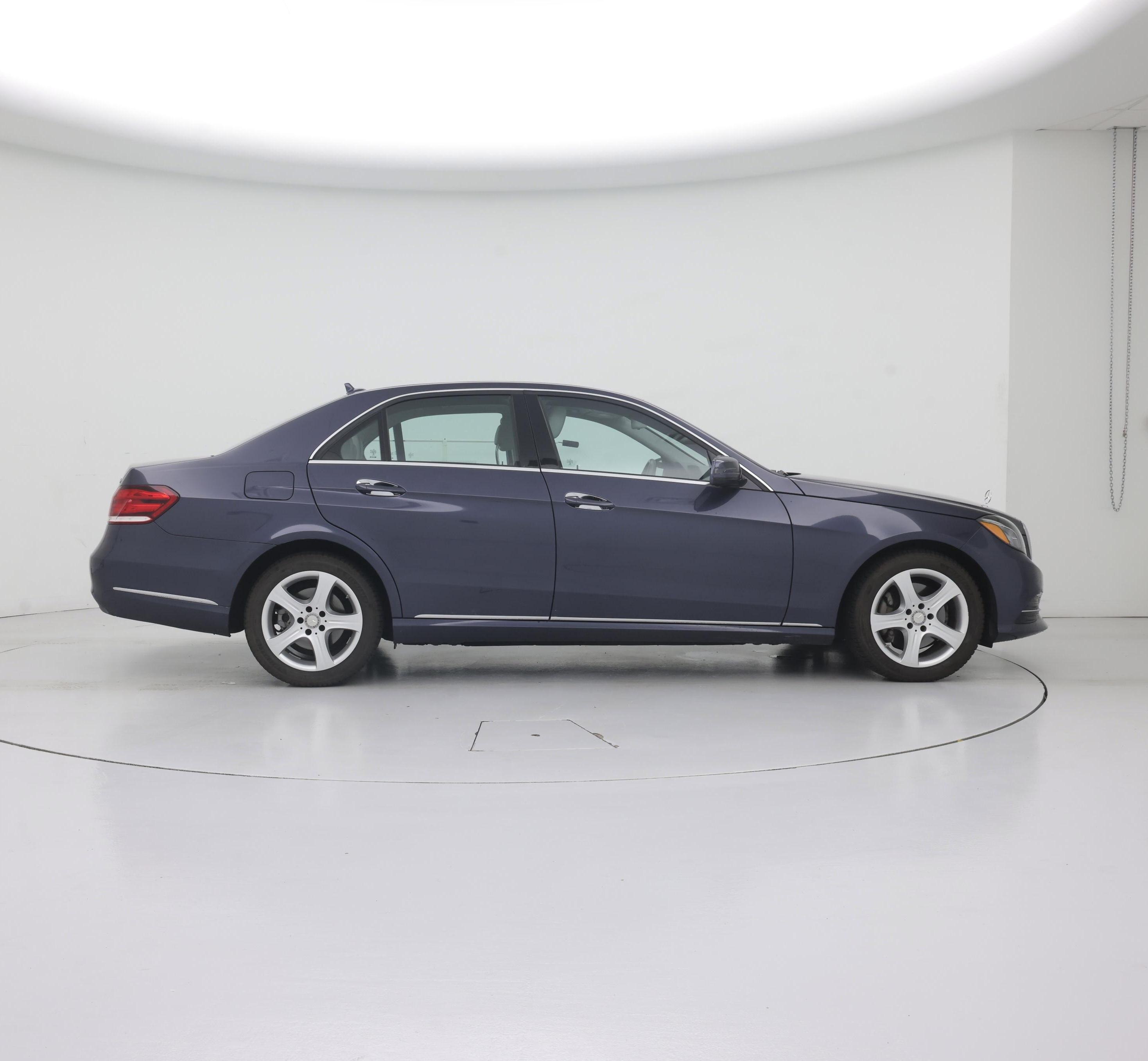 Thumbnail: 2016 Mercedes-Benz E-Class - 7
