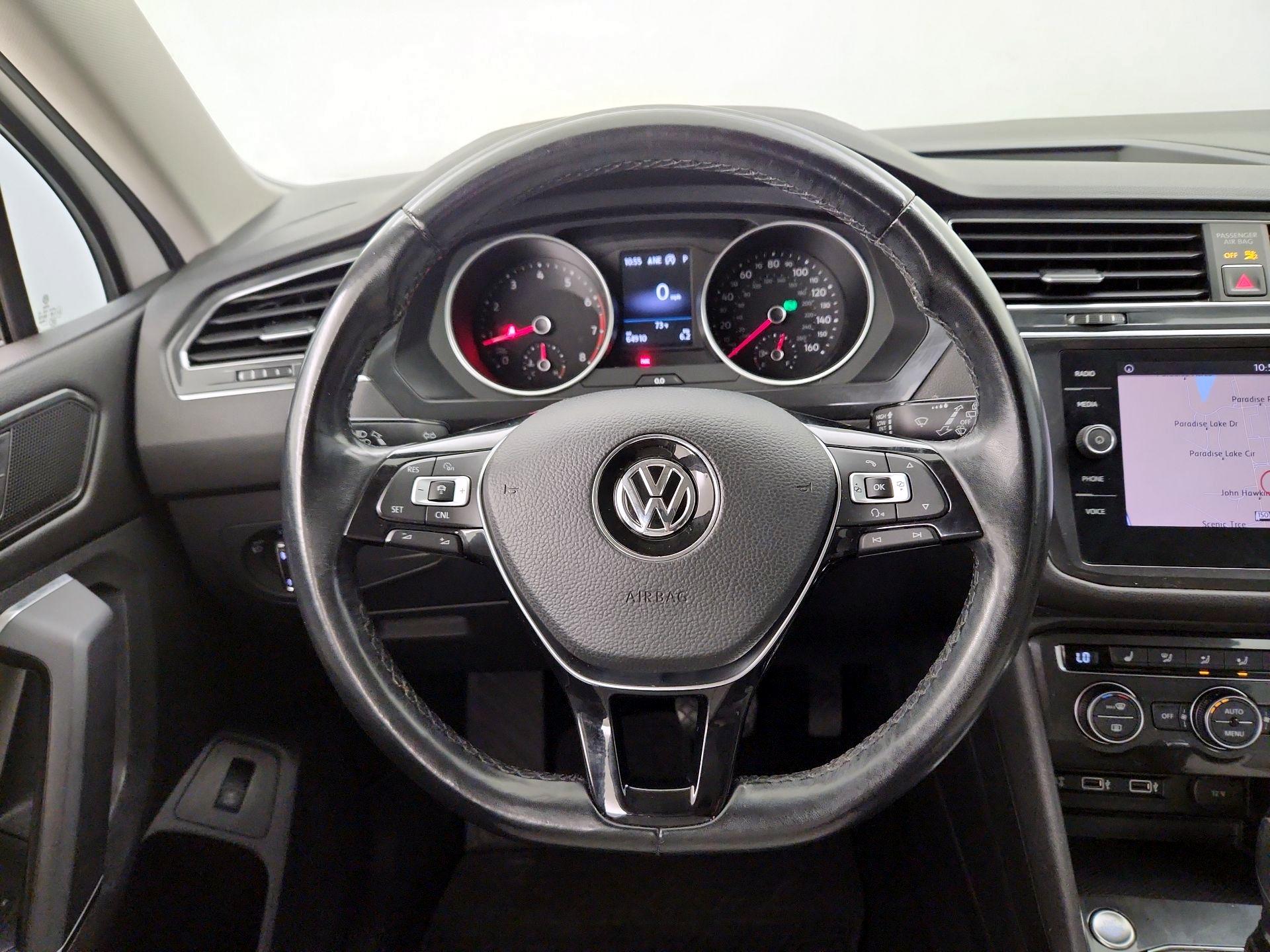 Thumbnail: 2018 Volkswagen Tiguan - 10