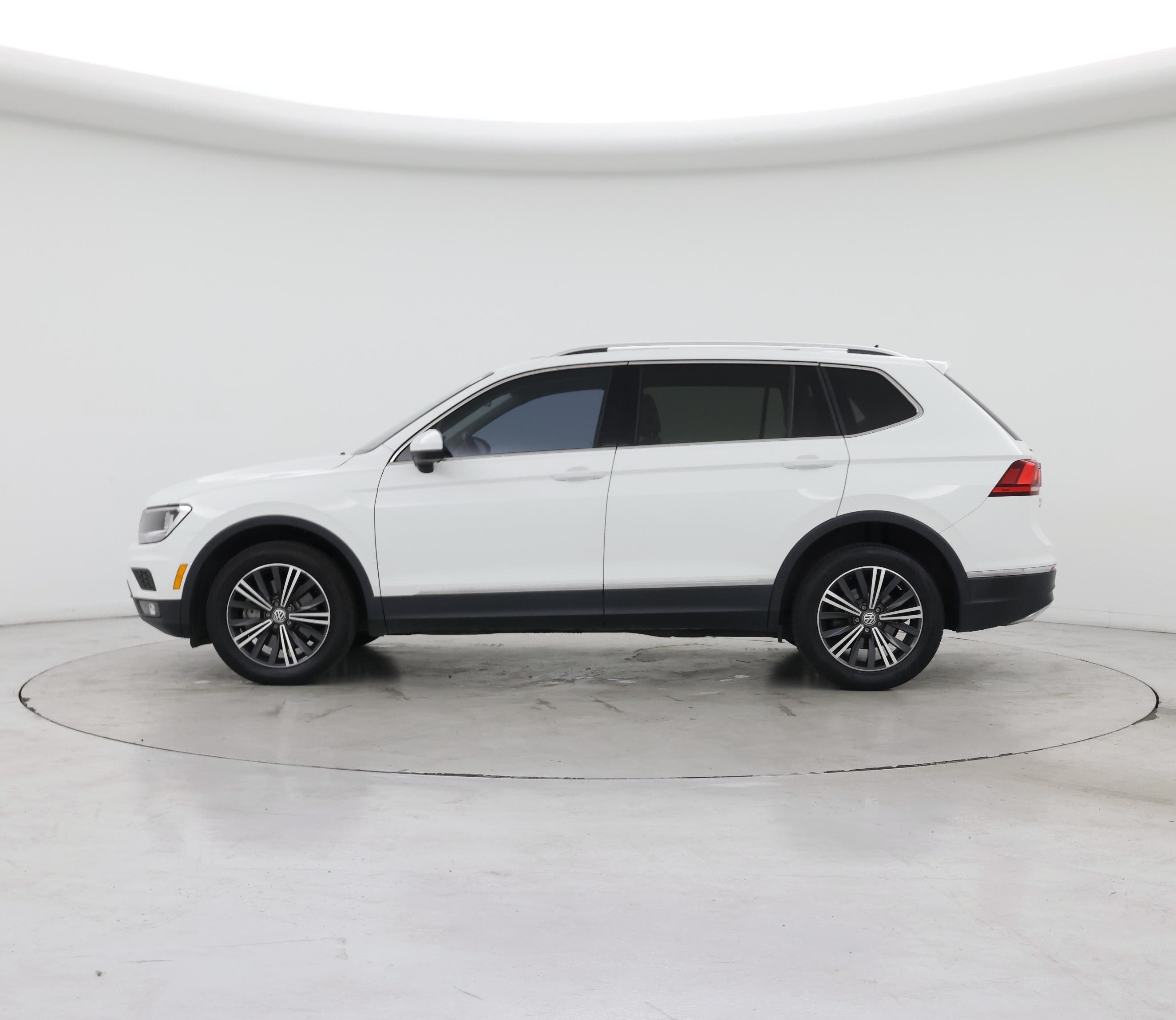Thumbnail: 2018 Volkswagen Tiguan - 3