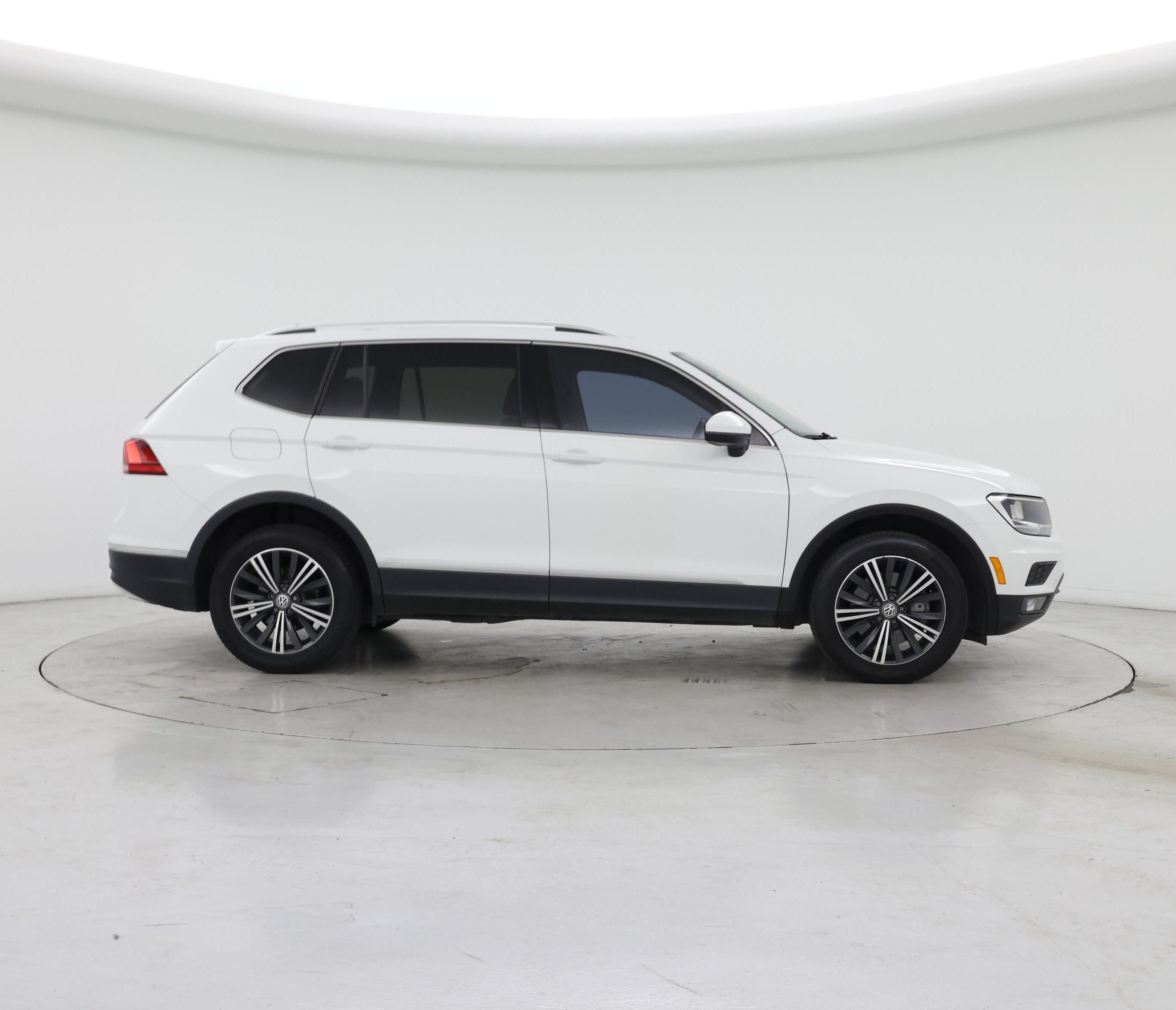 Thumbnail: 2018 Volkswagen Tiguan - 7