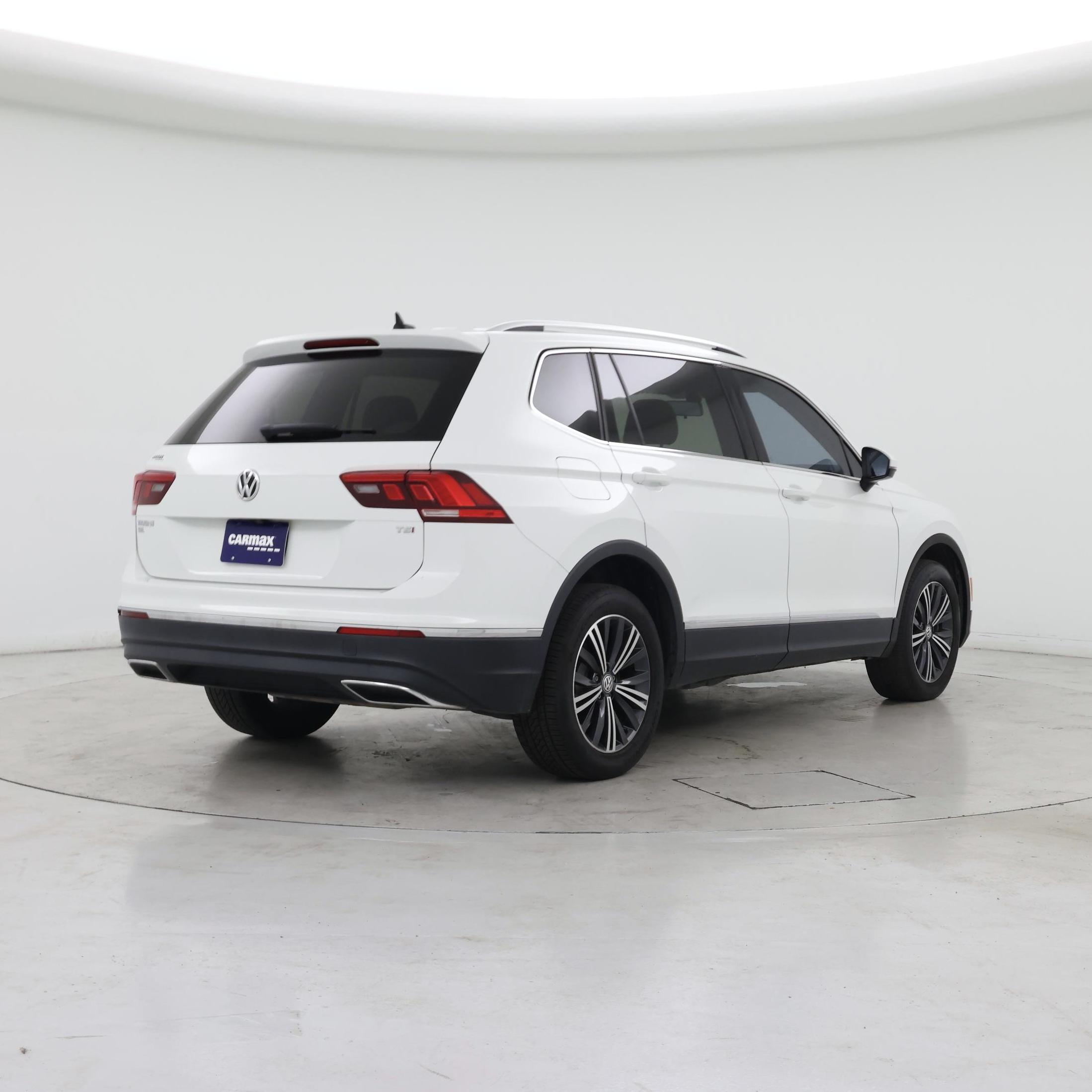 Thumbnail: 2018 Volkswagen Tiguan - 8