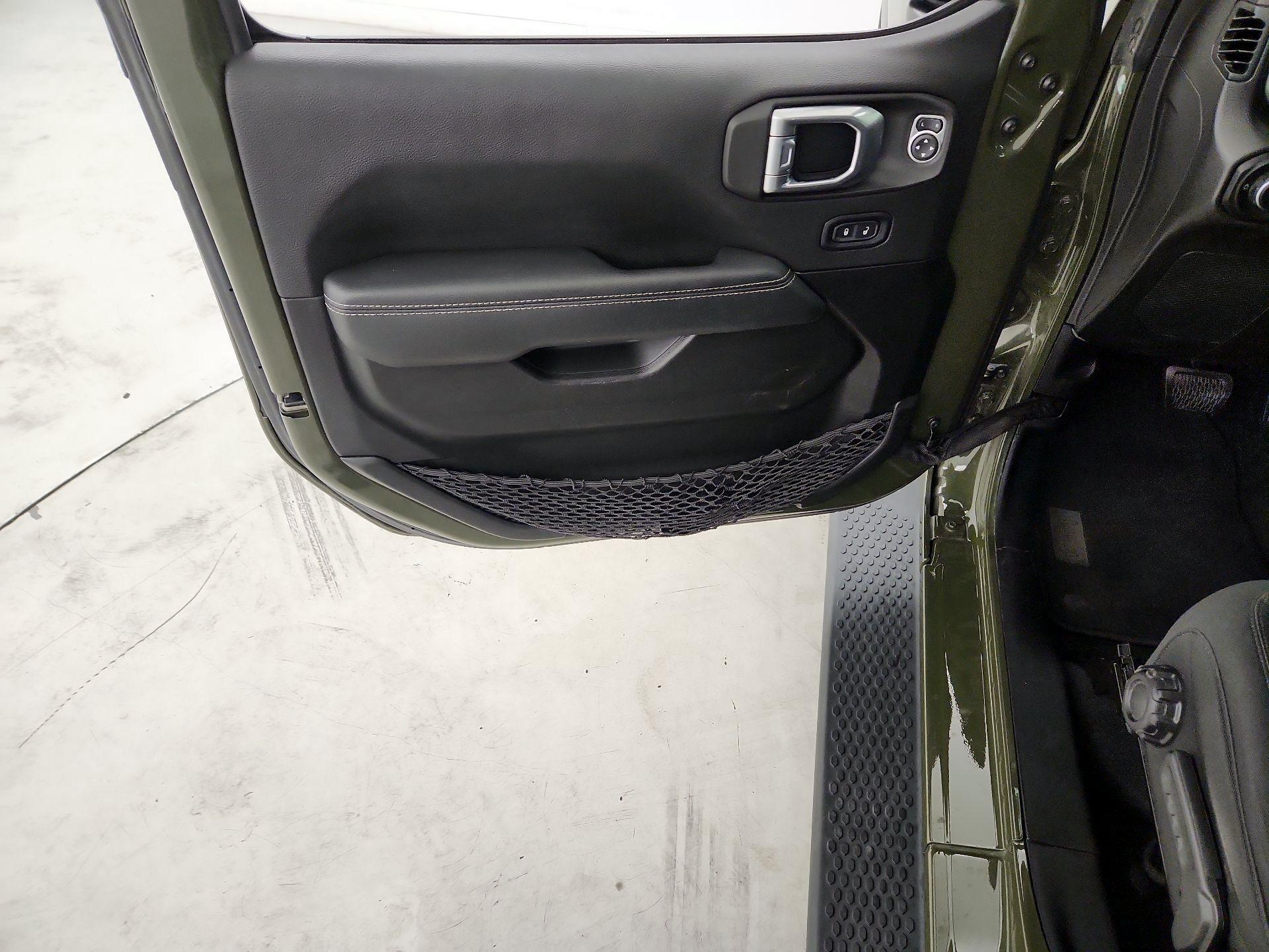 Thumbnail: 2022 Jeep Wrangler - 12