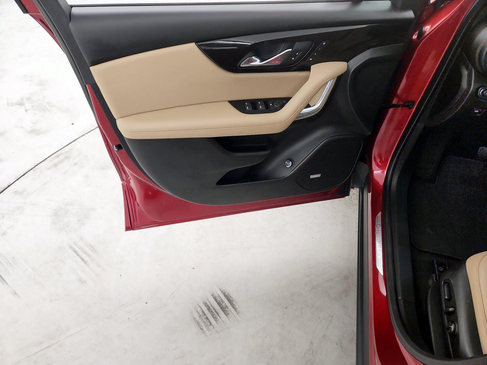 Thumbnail: 2021 Chevrolet Blazer - 12