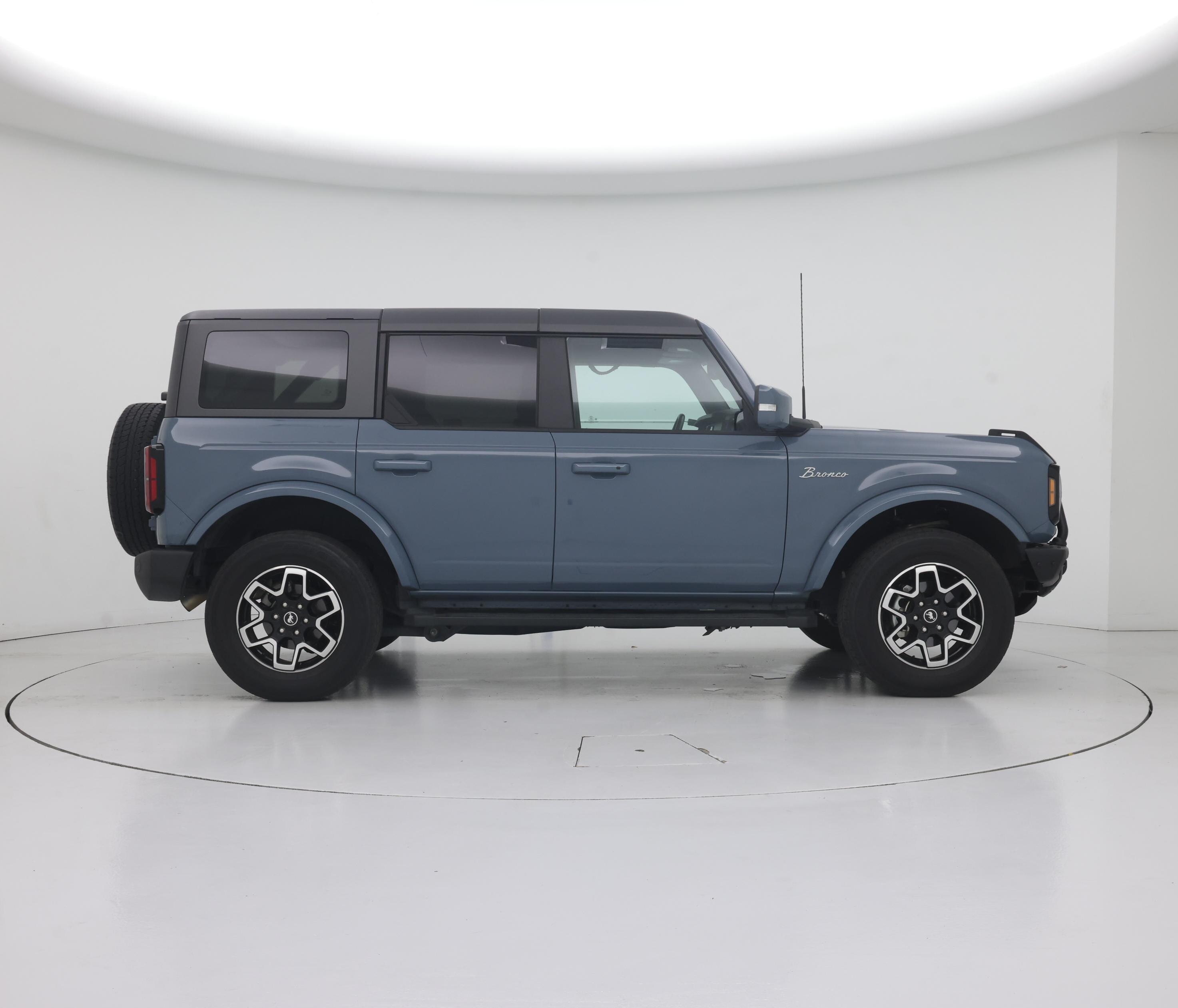Thumbnail: 2022 Ford Bronco - 7