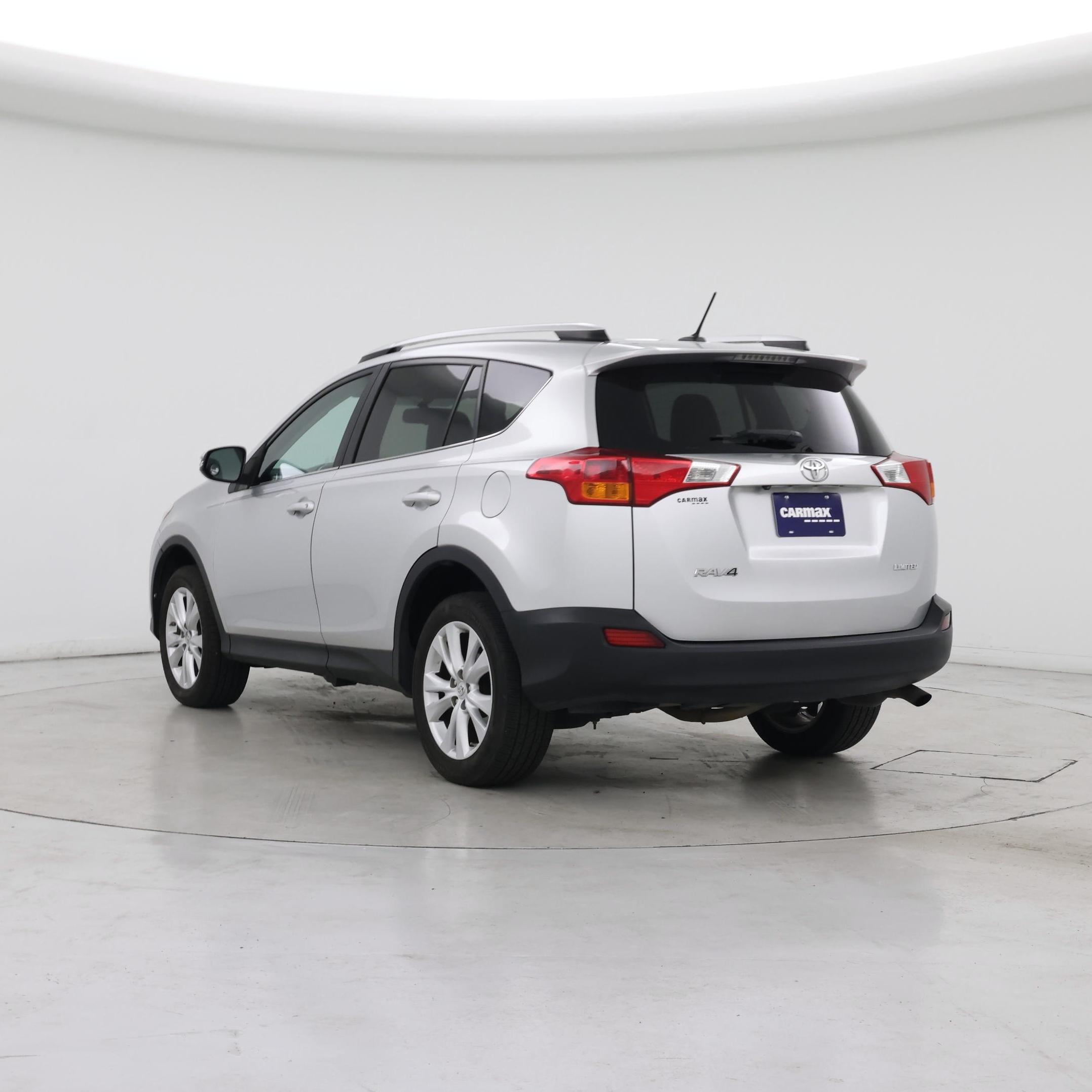 Thumbnail: 2015 Toyota RAV4 - 2