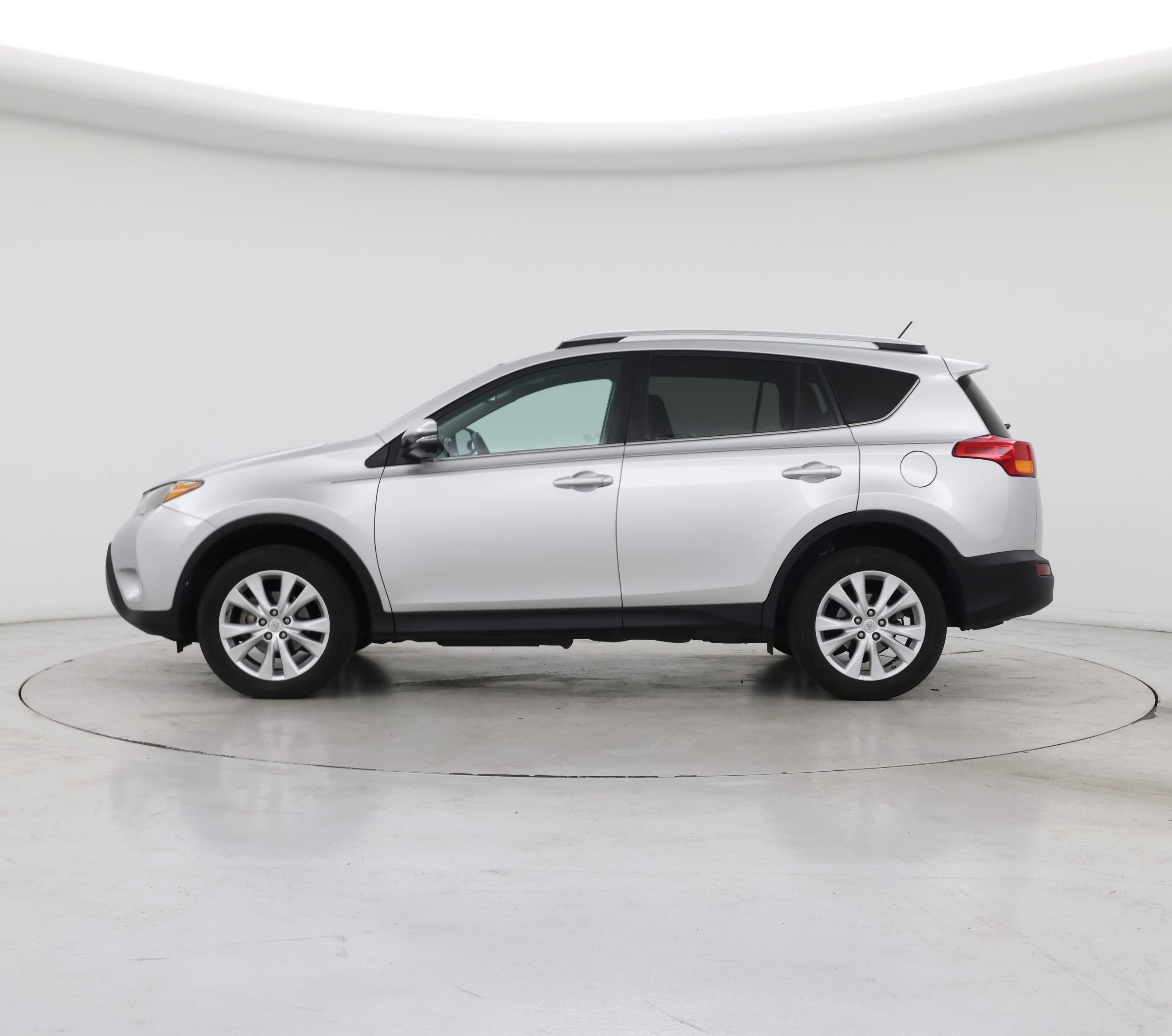 Thumbnail: 2015 Toyota RAV4 - 3