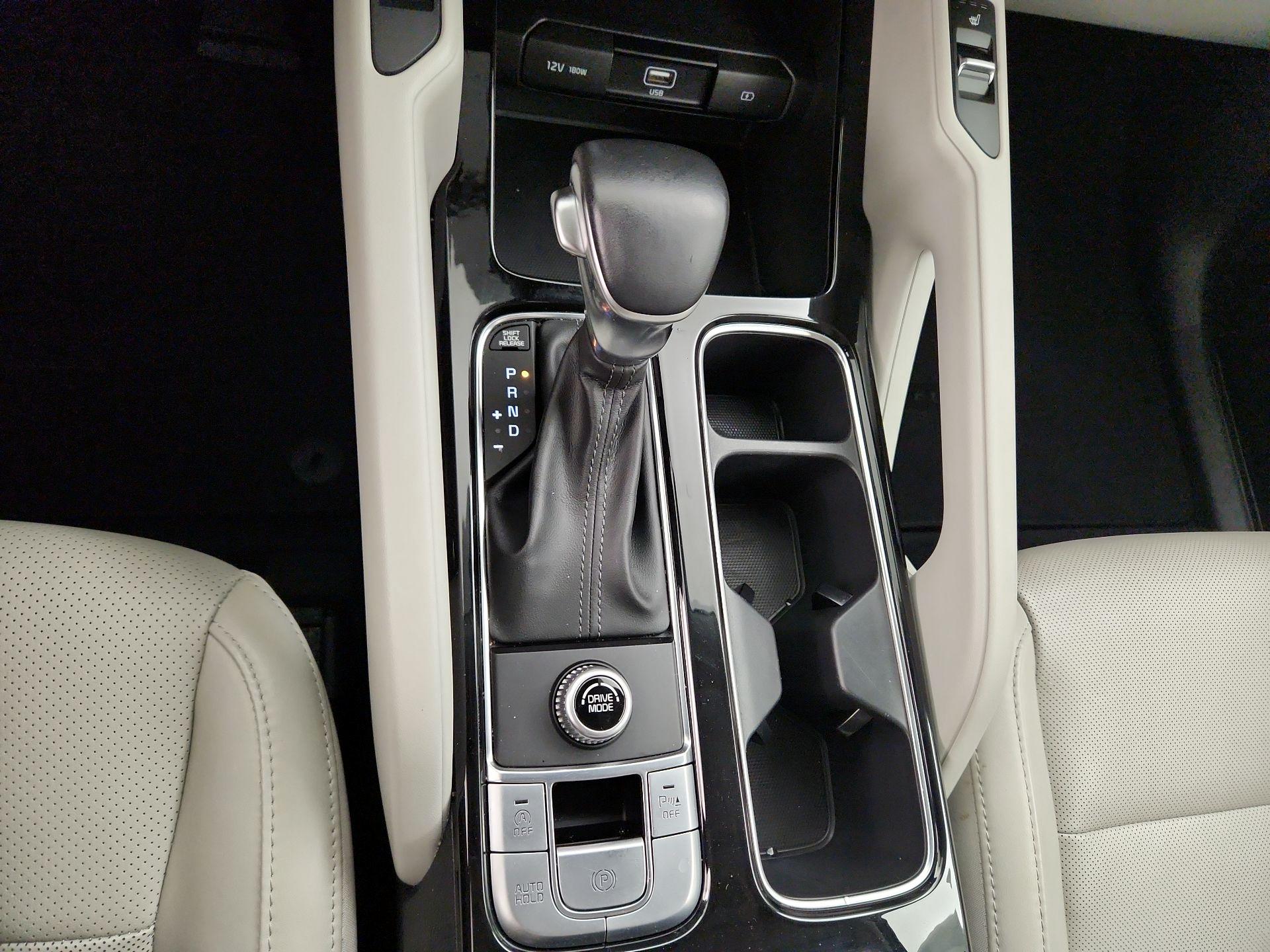 Thumbnail: 2020 Kia Telluride - 17