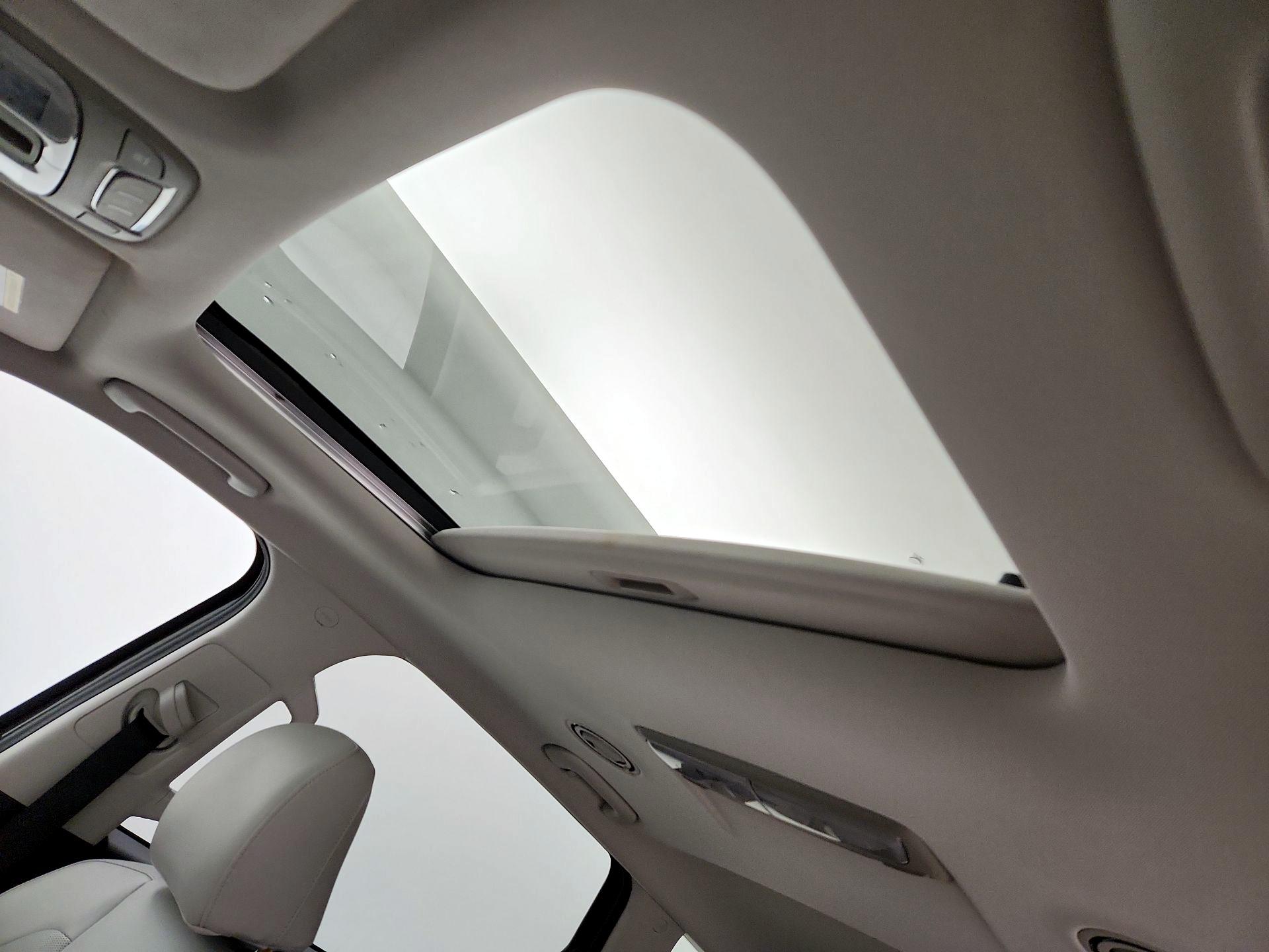 Thumbnail: 2020 Kia Telluride - 19