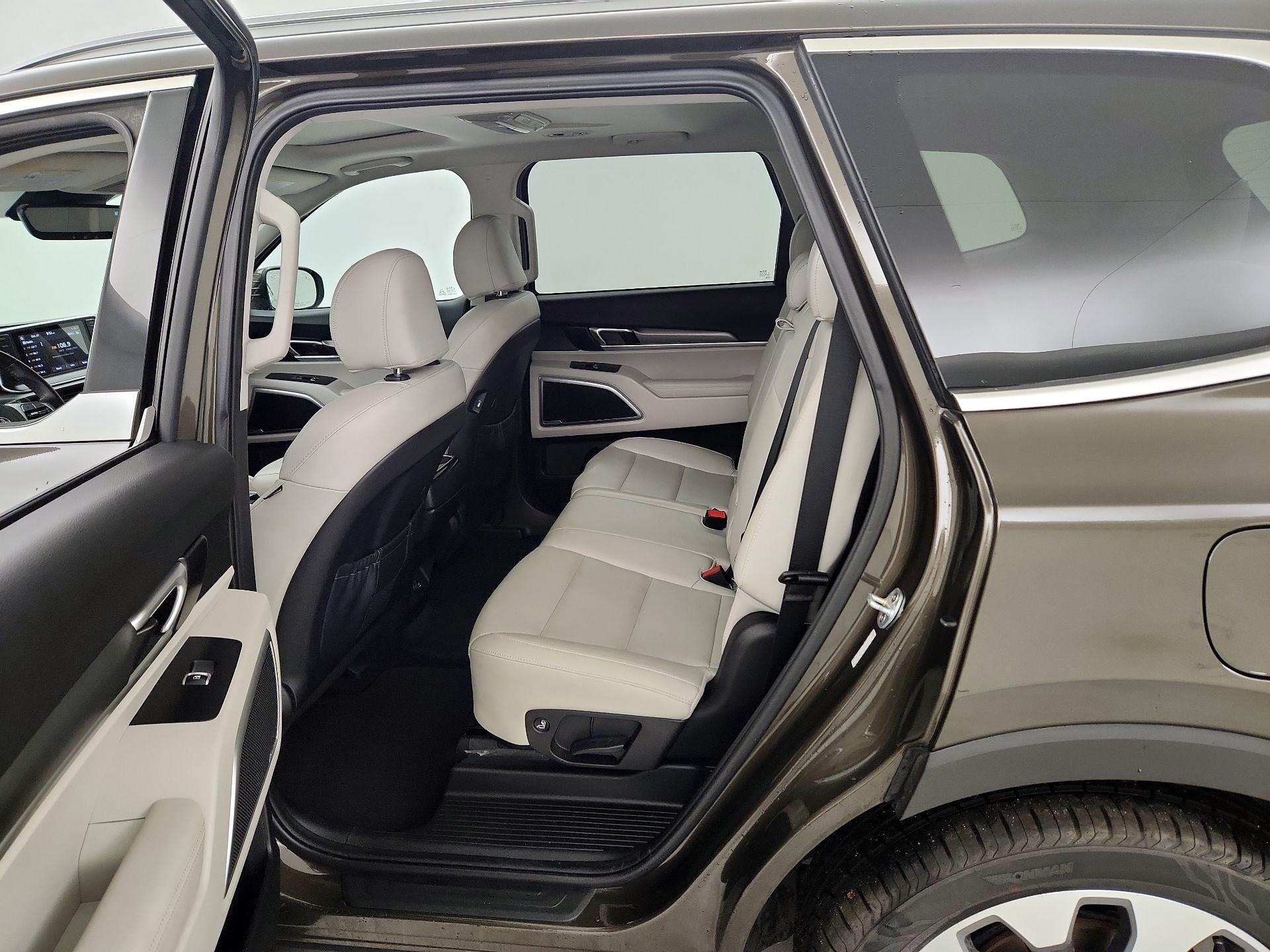 Thumbnail: 2020 Kia Telluride - 20