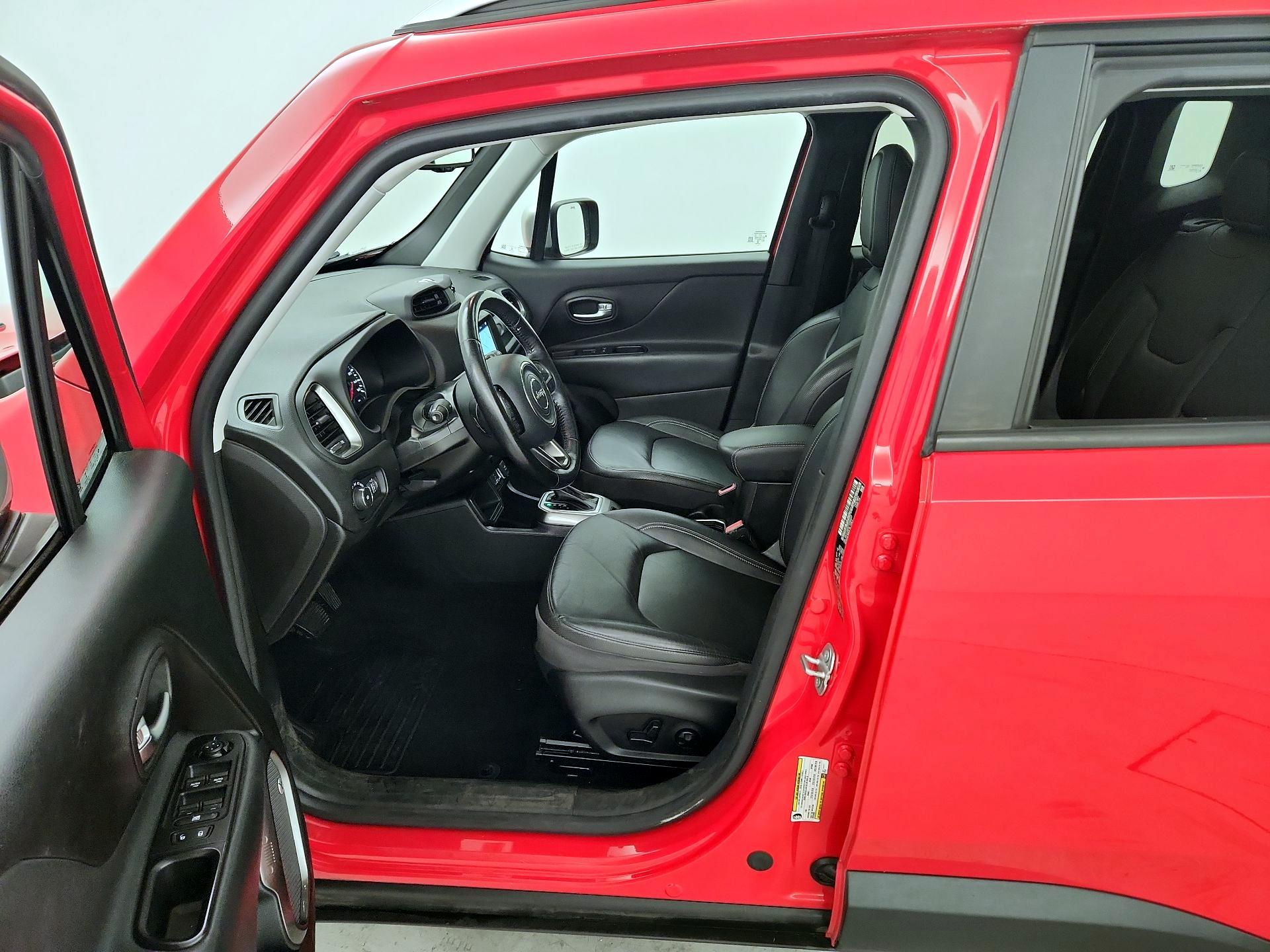 Thumbnail: 2018 Jeep Renegade - 11