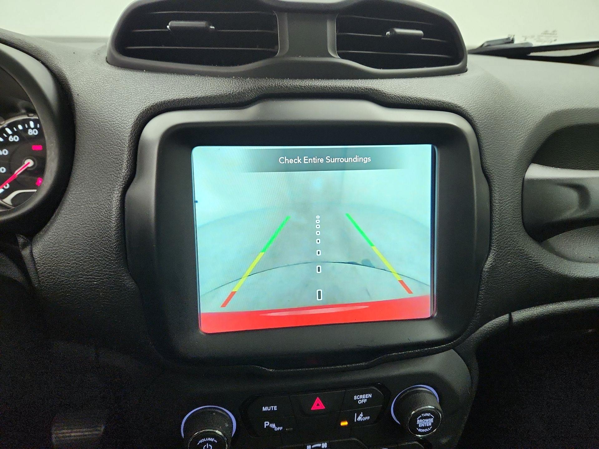 Thumbnail: 2018 Jeep Renegade - 15