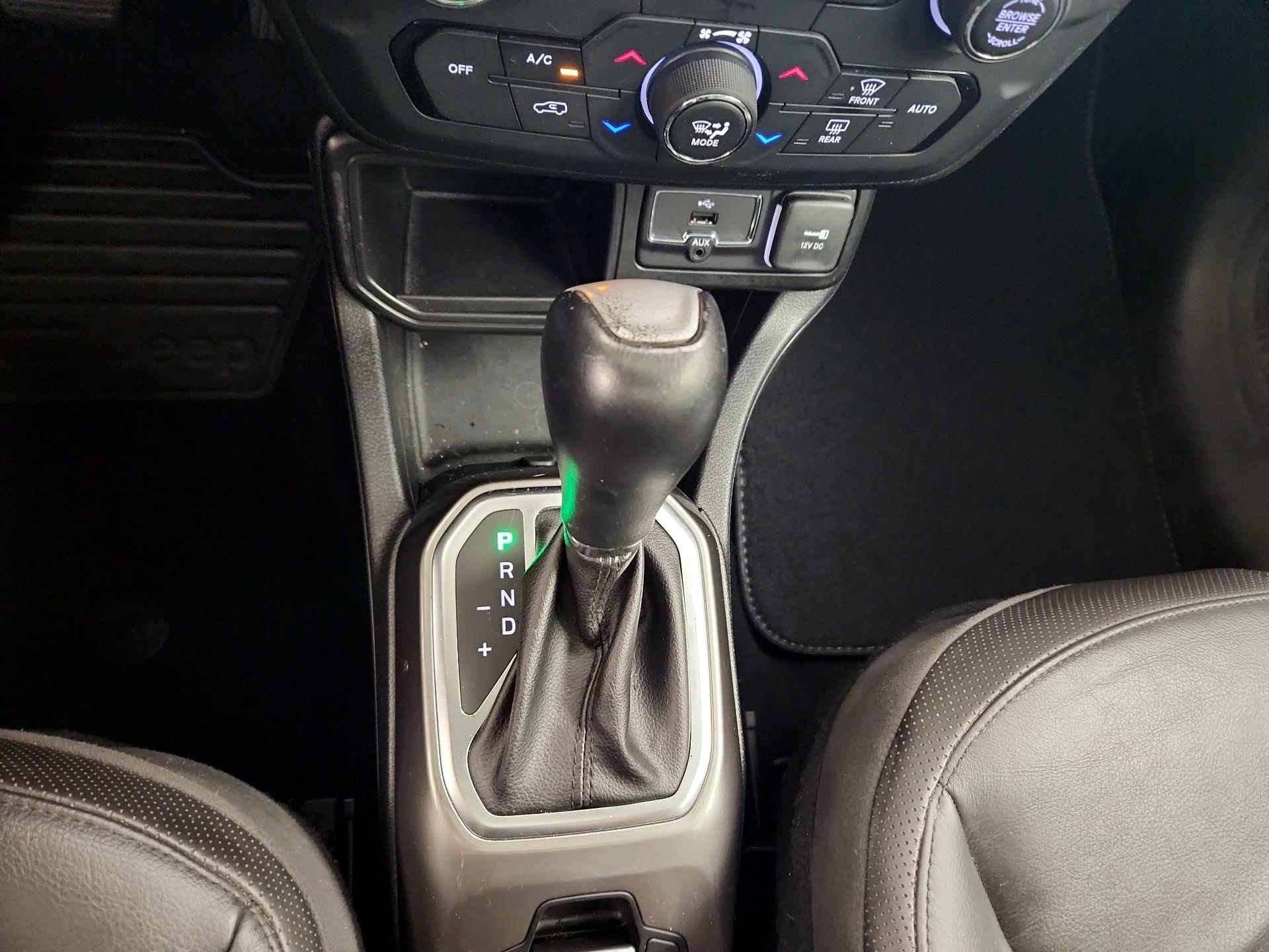 Thumbnail: 2018 Jeep Renegade - 18
