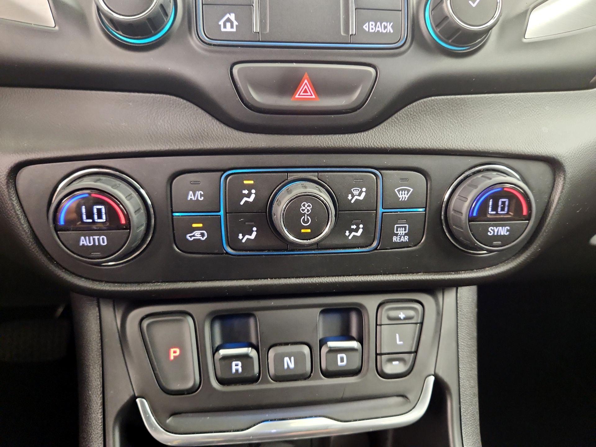 Thumbnail: 2020 GMC Terrain - 17