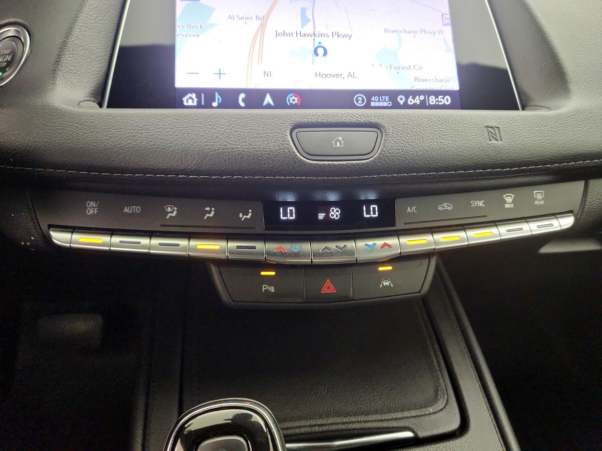Thumbnail: 2020 Cadillac XT4 - 17