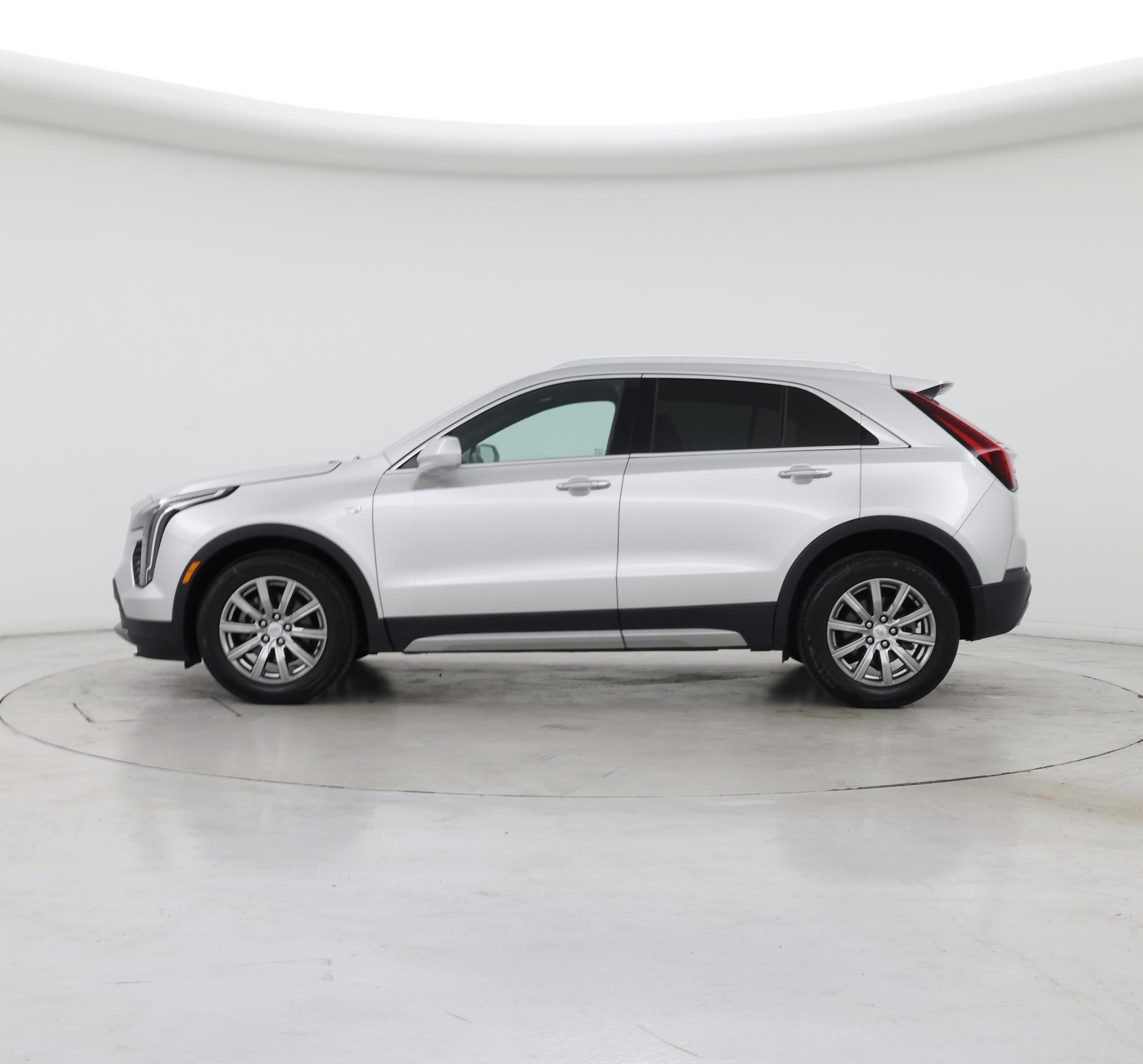 Thumbnail: 2020 Cadillac XT4 - 3