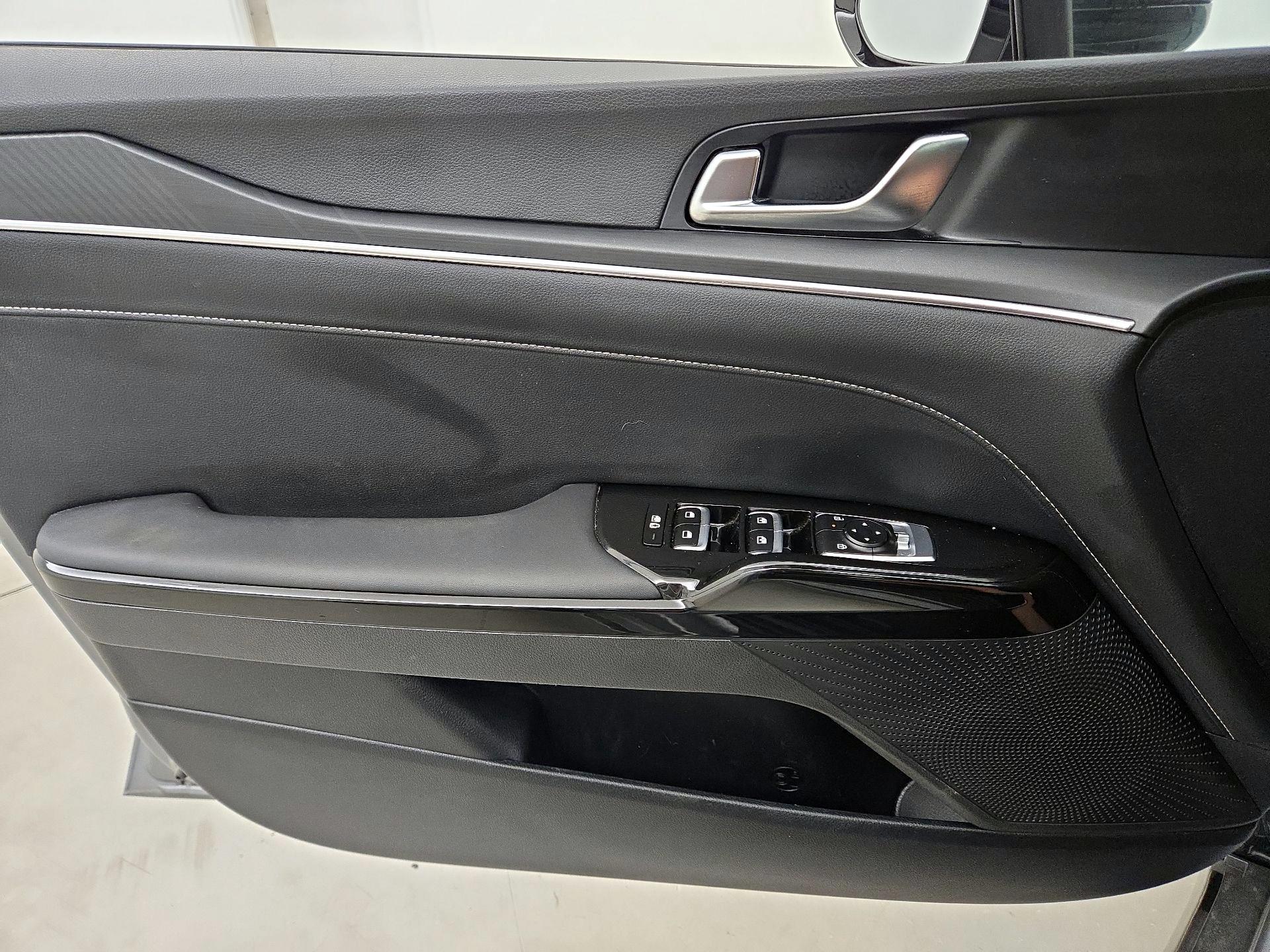 Thumbnail: 2025 Kia K5 - 12