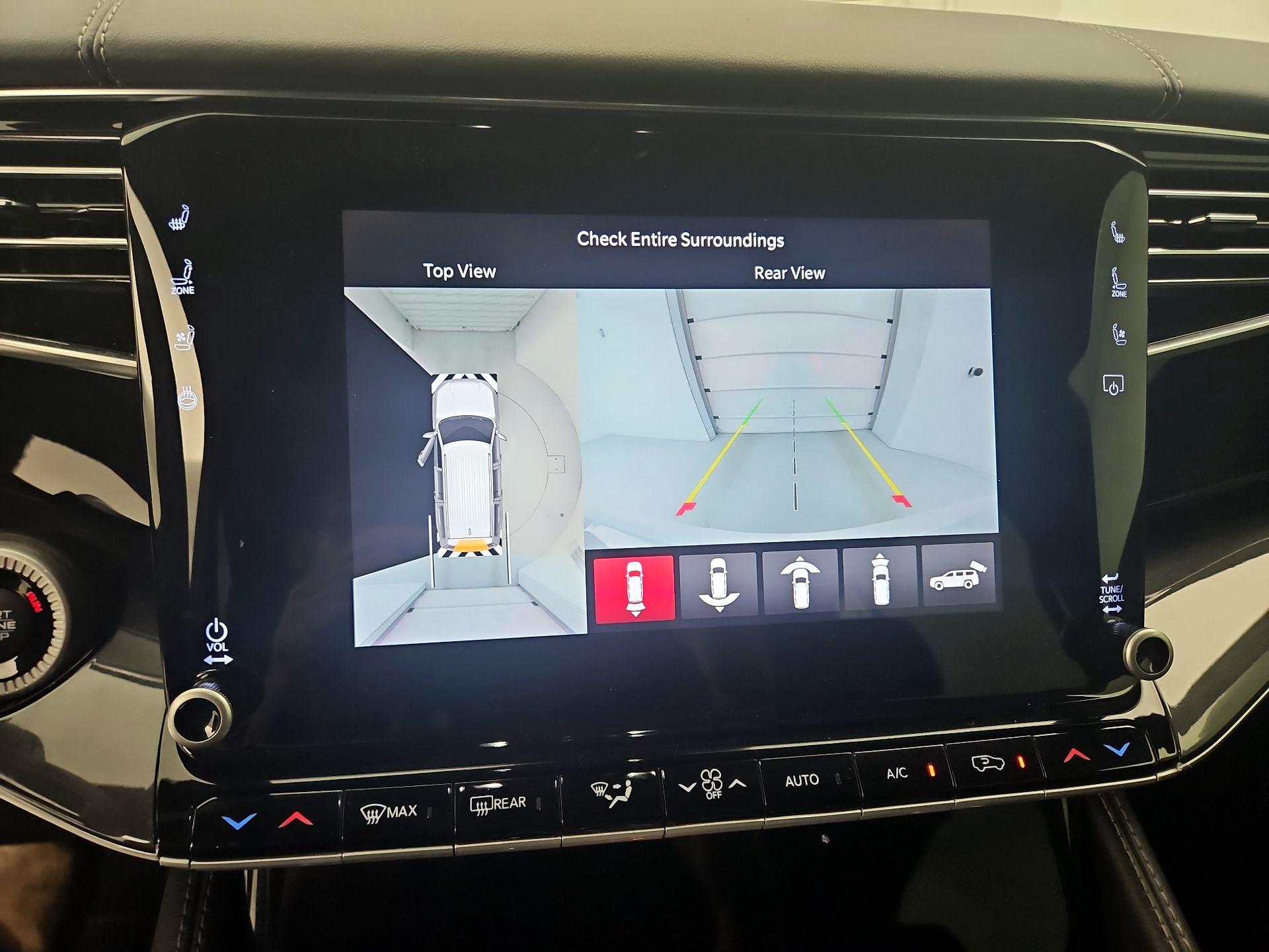 Thumbnail: 2023 Jeep Wagoneer - 15