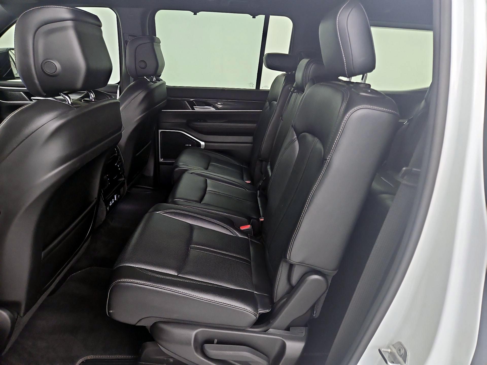 Thumbnail: 2023 Jeep Wagoneer - 20