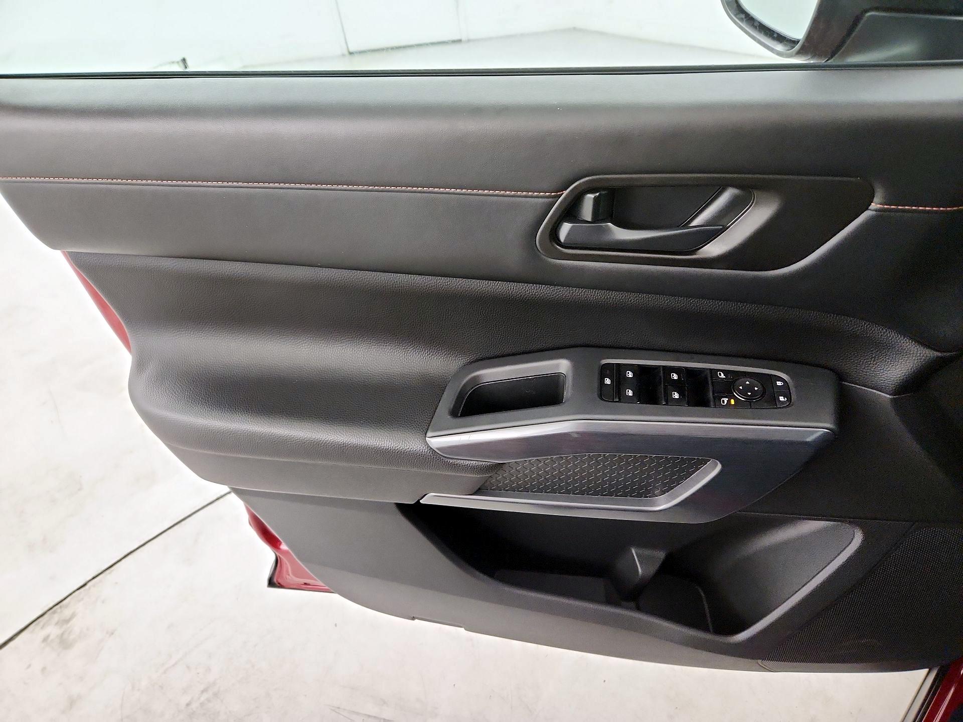 Thumbnail: 2023 Nissan Pathfinder - 12