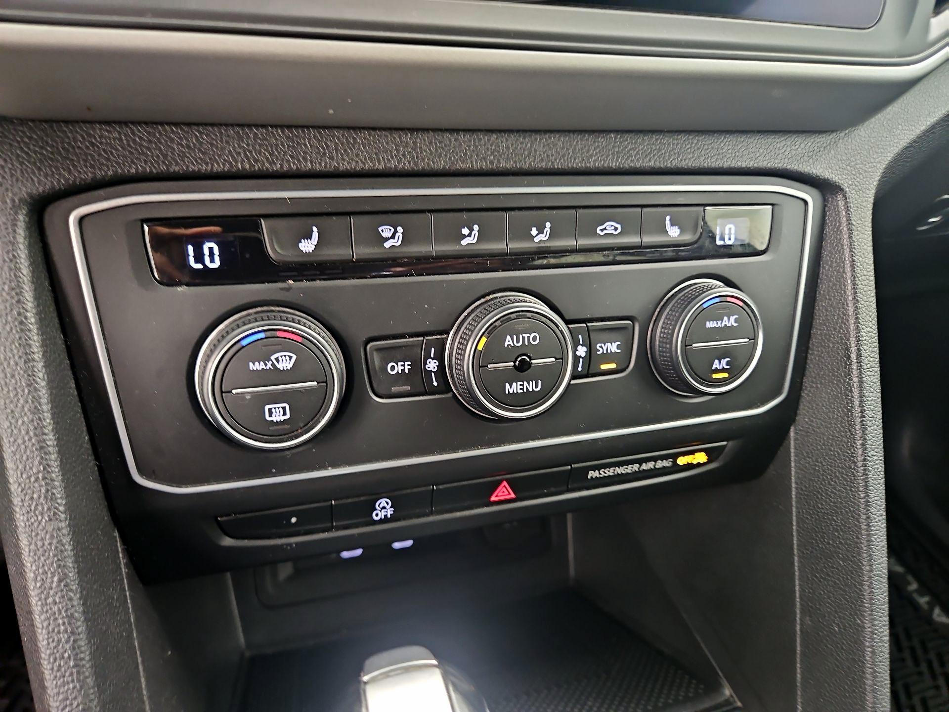 Thumbnail: 2021 Volkswagen Atlas - 16