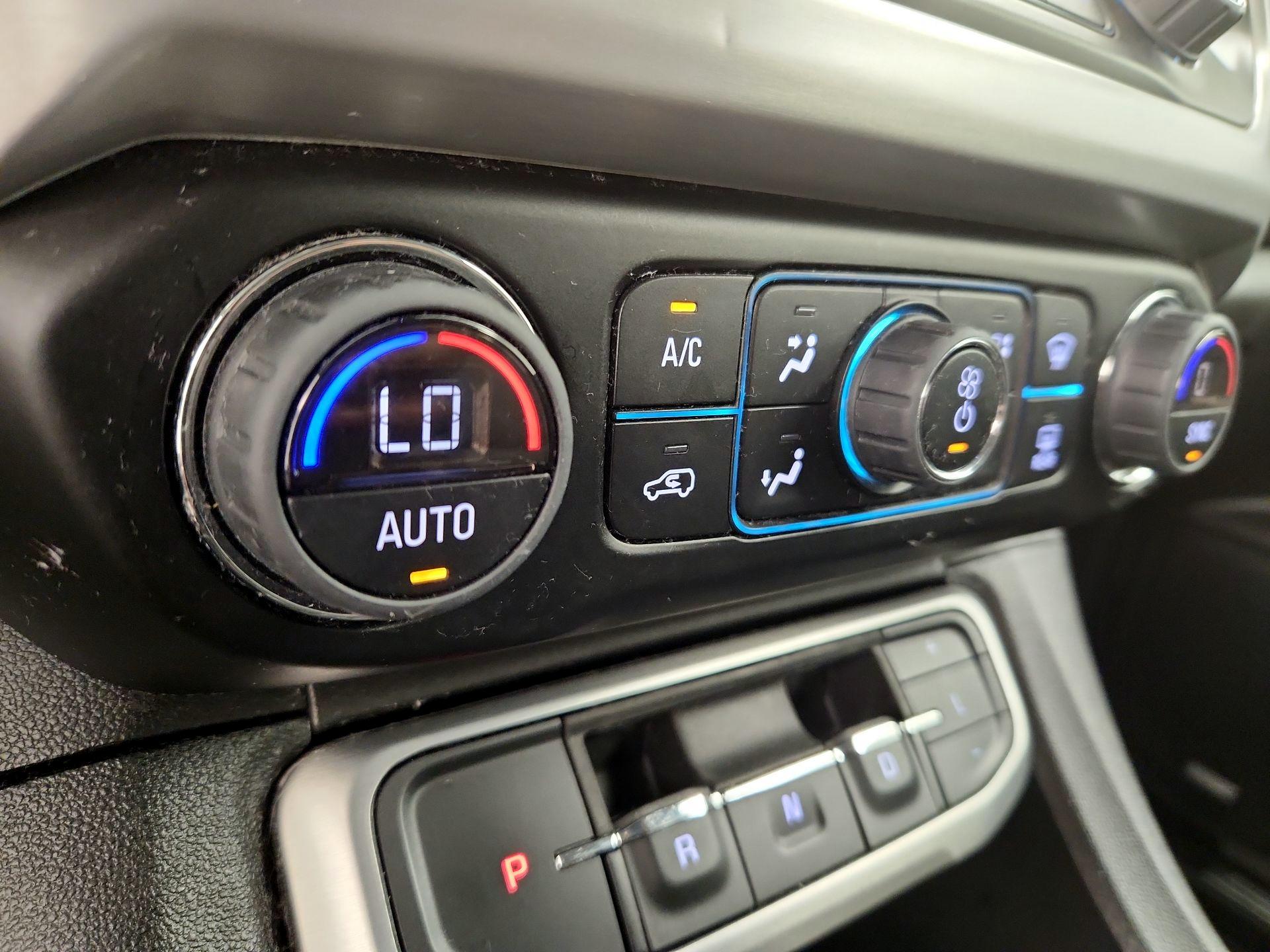 Thumbnail: 2023 GMC Acadia - 17