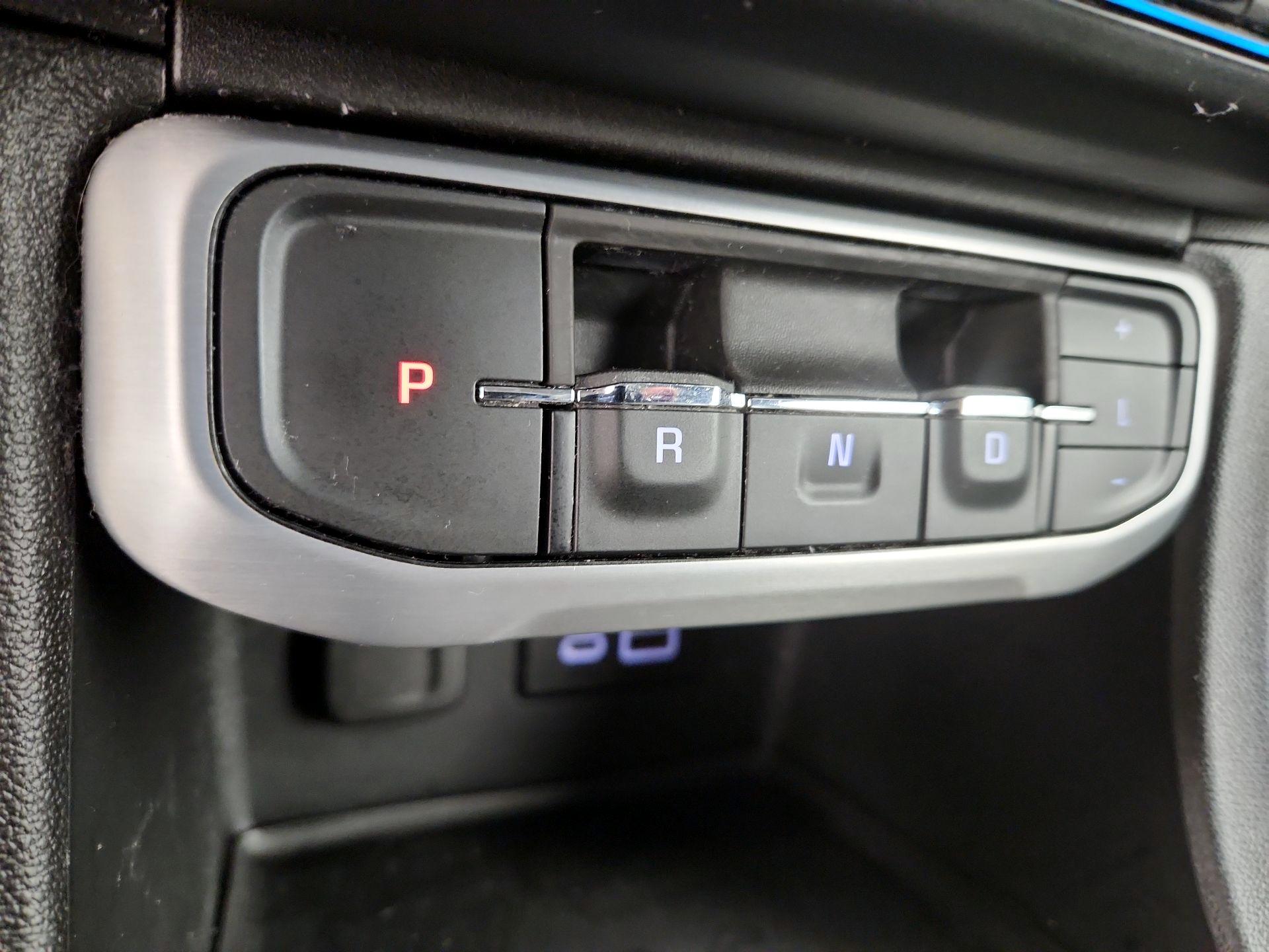 Thumbnail: 2023 GMC Acadia - 18