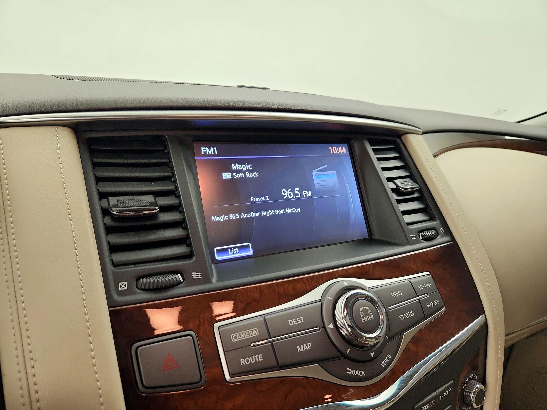 Thumbnail: 2017 INFINITI QX80 - 16