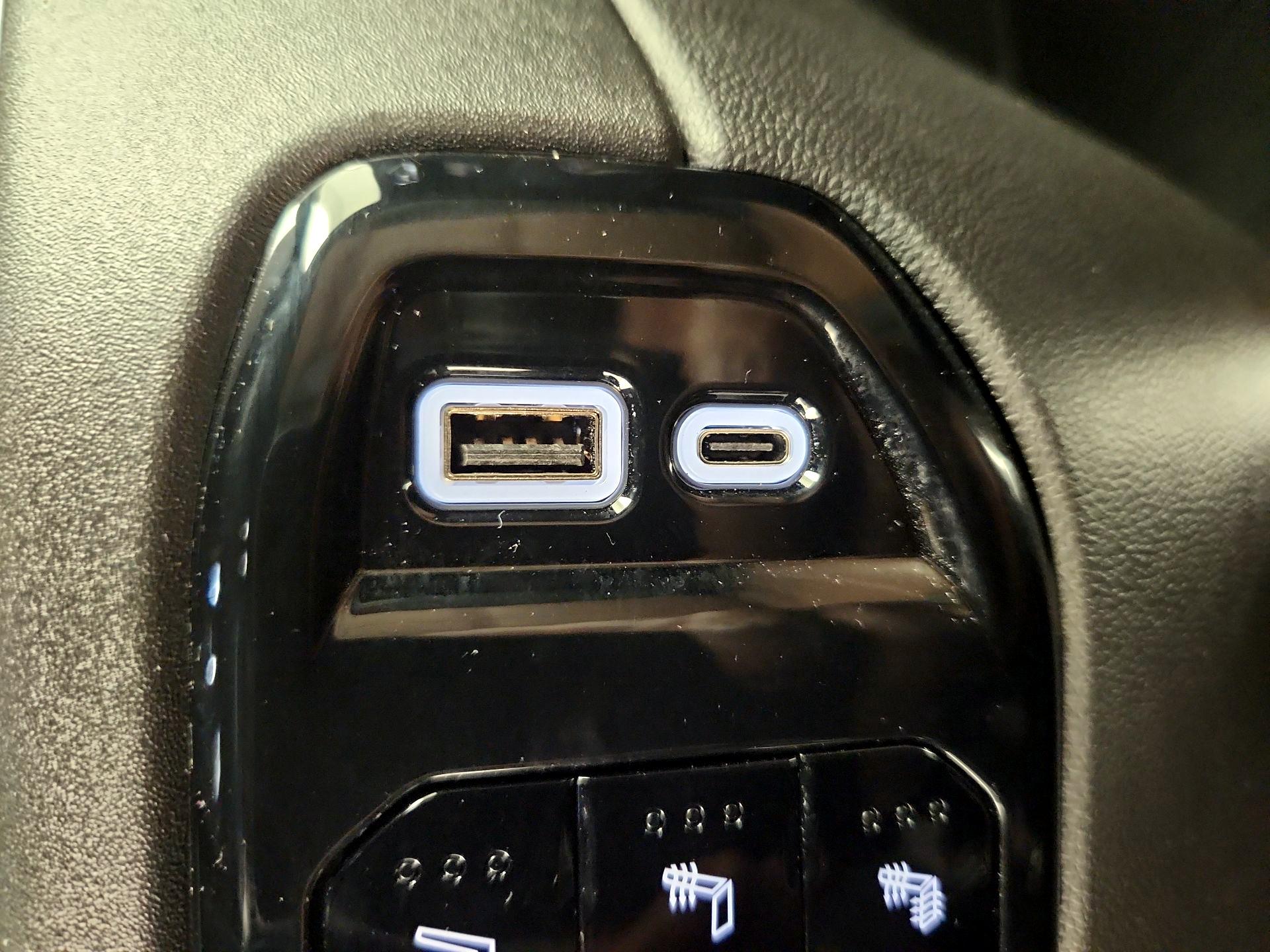 Thumbnail: 2025 Chevrolet Silverado 1500 - 19