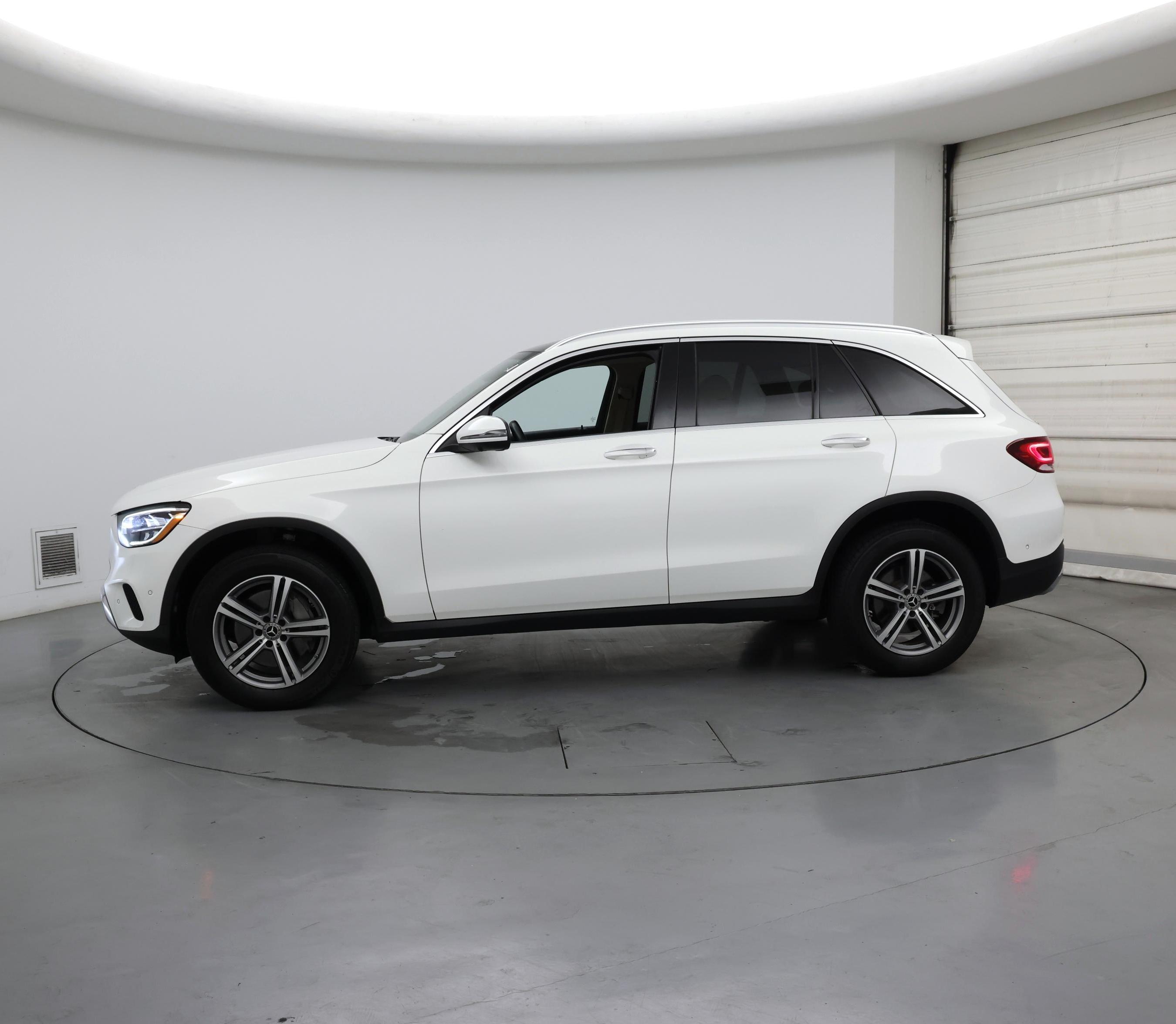 Thumbnail: 2022 Mercedes-Benz GLC - 3