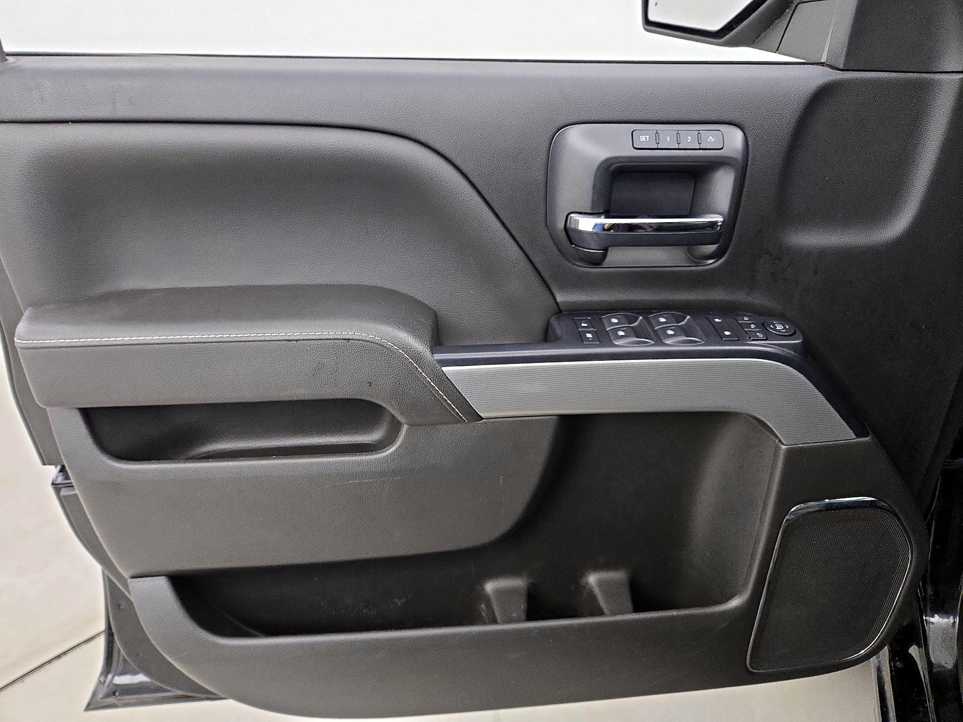 Thumbnail: 2017 Chevrolet Silverado 1500 - 12