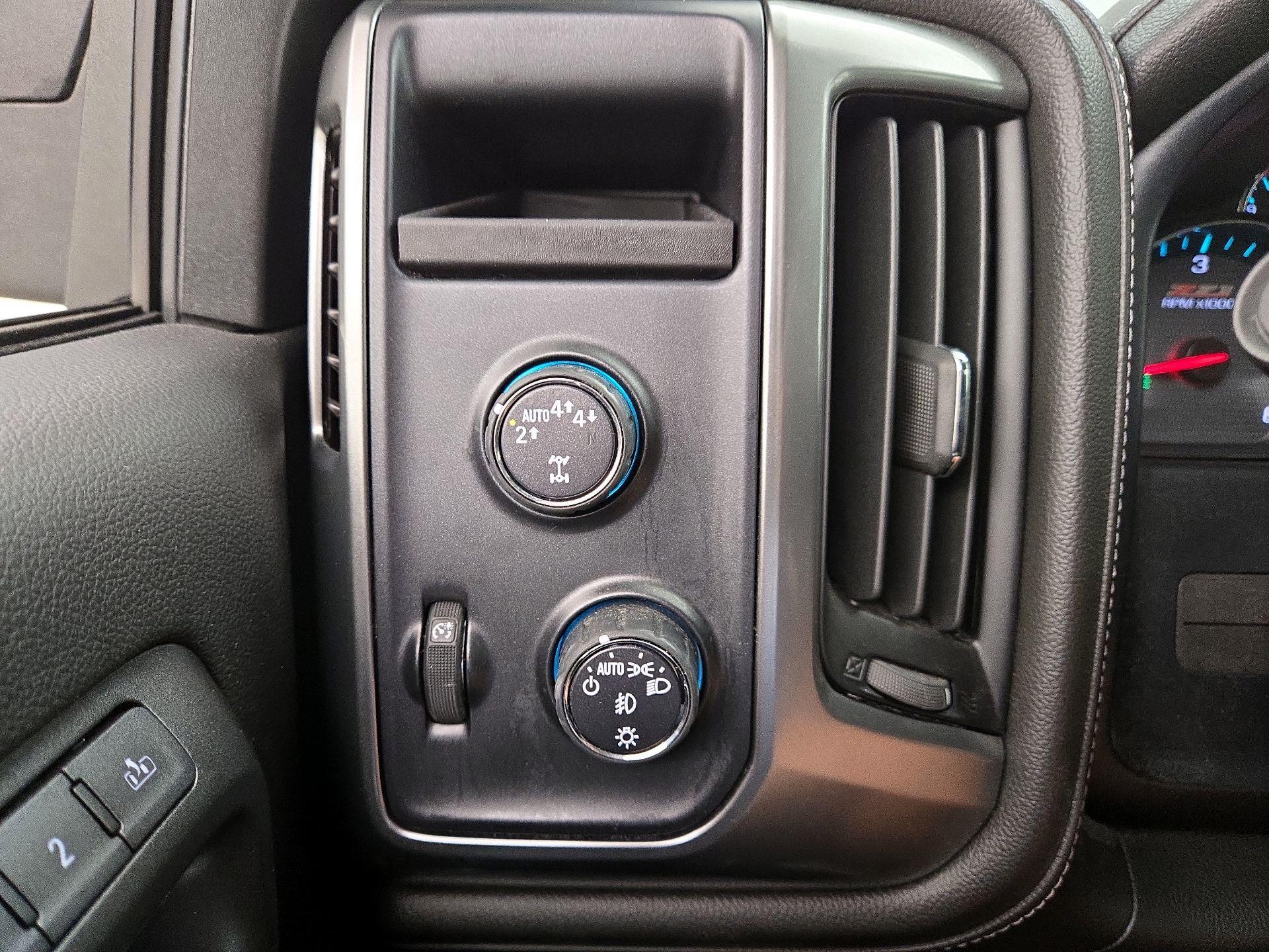 Thumbnail: 2017 Chevrolet Silverado 1500 - 13