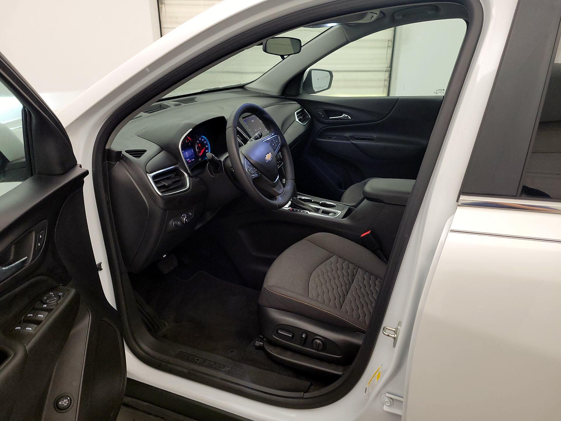 Thumbnail: 2021 Chevrolet Equinox - 11