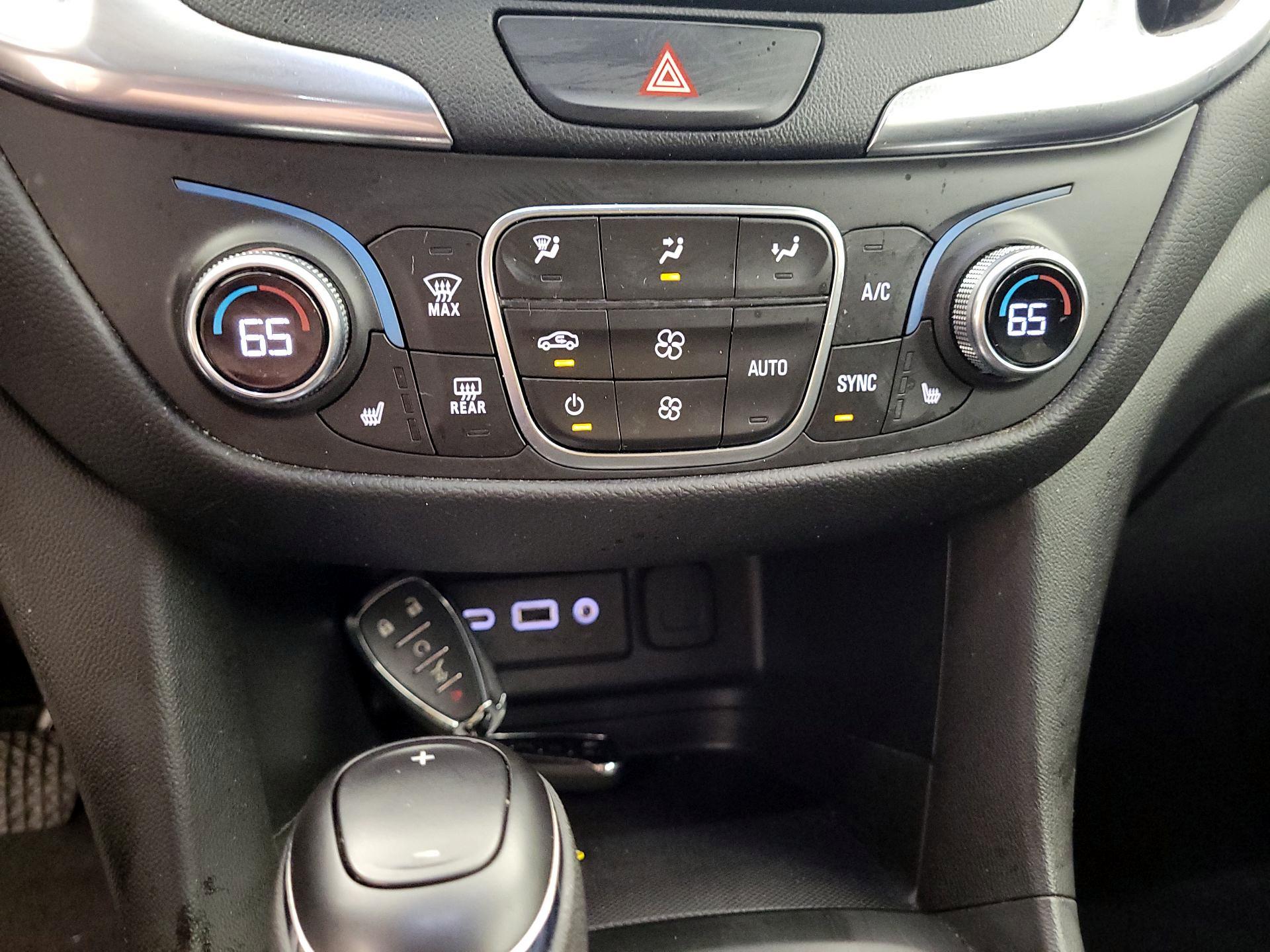 Thumbnail: 2021 Chevrolet Equinox - 16