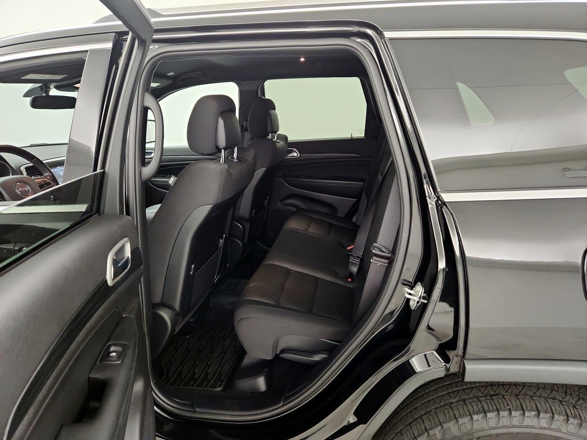 Thumbnail: 2020 Jeep Grand Cherokee - 19