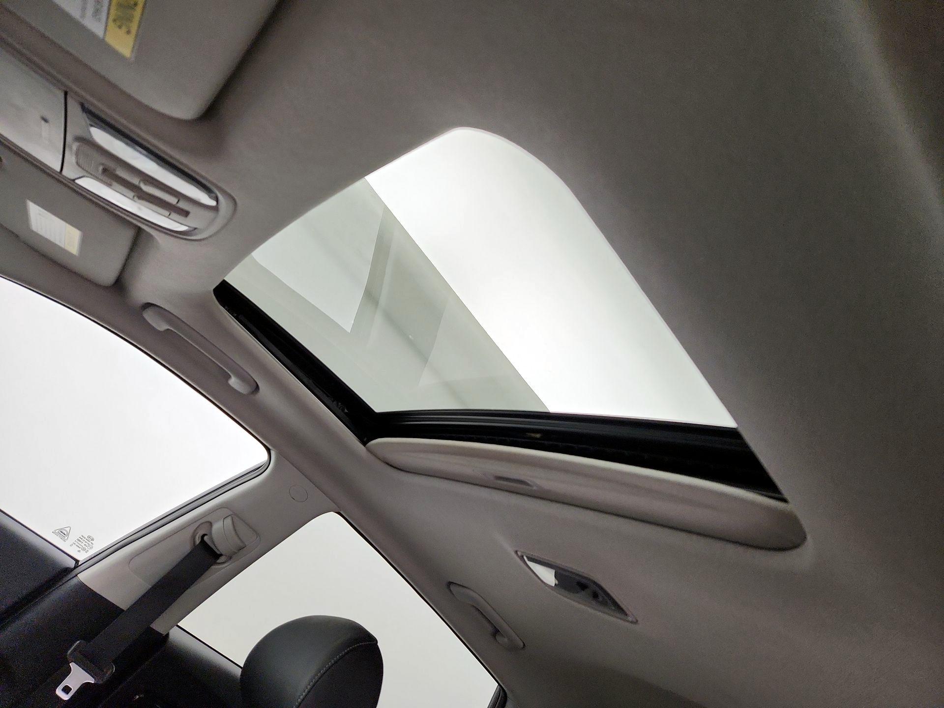 Thumbnail: 2020 Kia Niro - 19