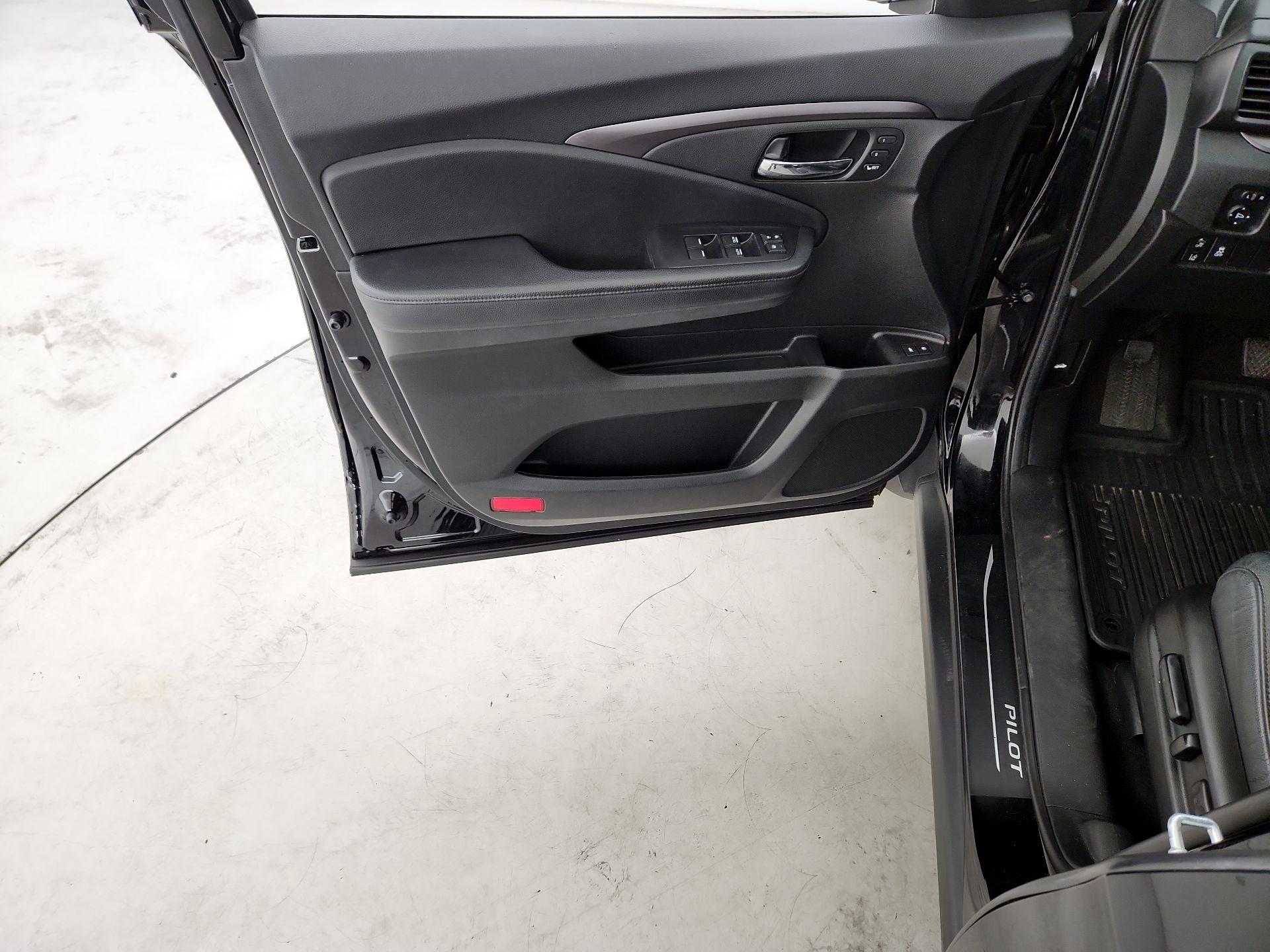 Thumbnail: 2021 Honda Pilot - 12