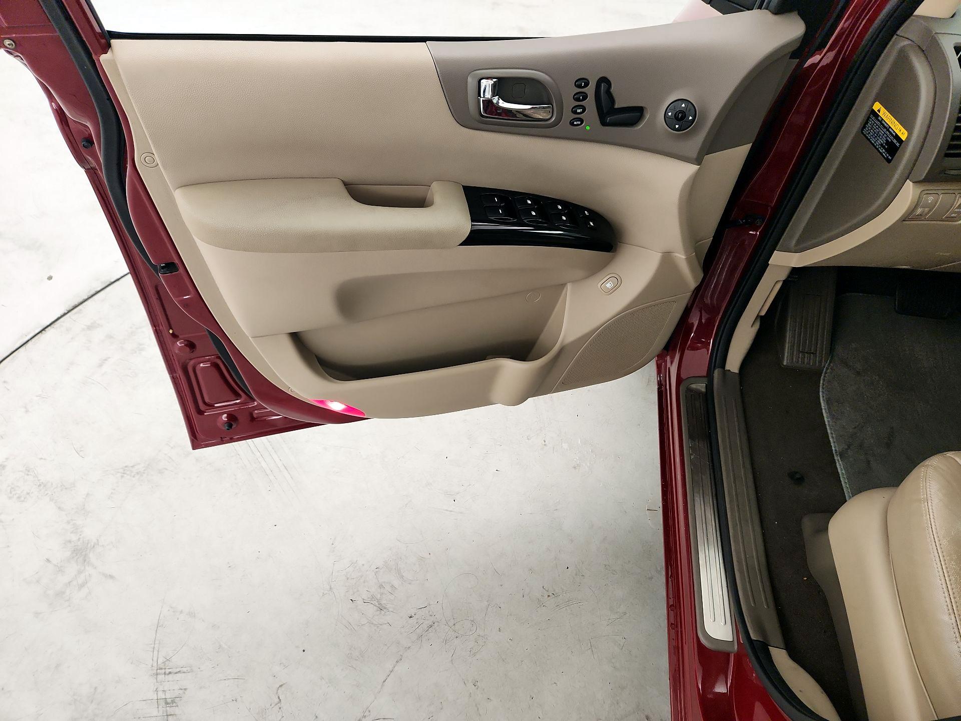 Thumbnail: 2014 Kia Sedona - 12