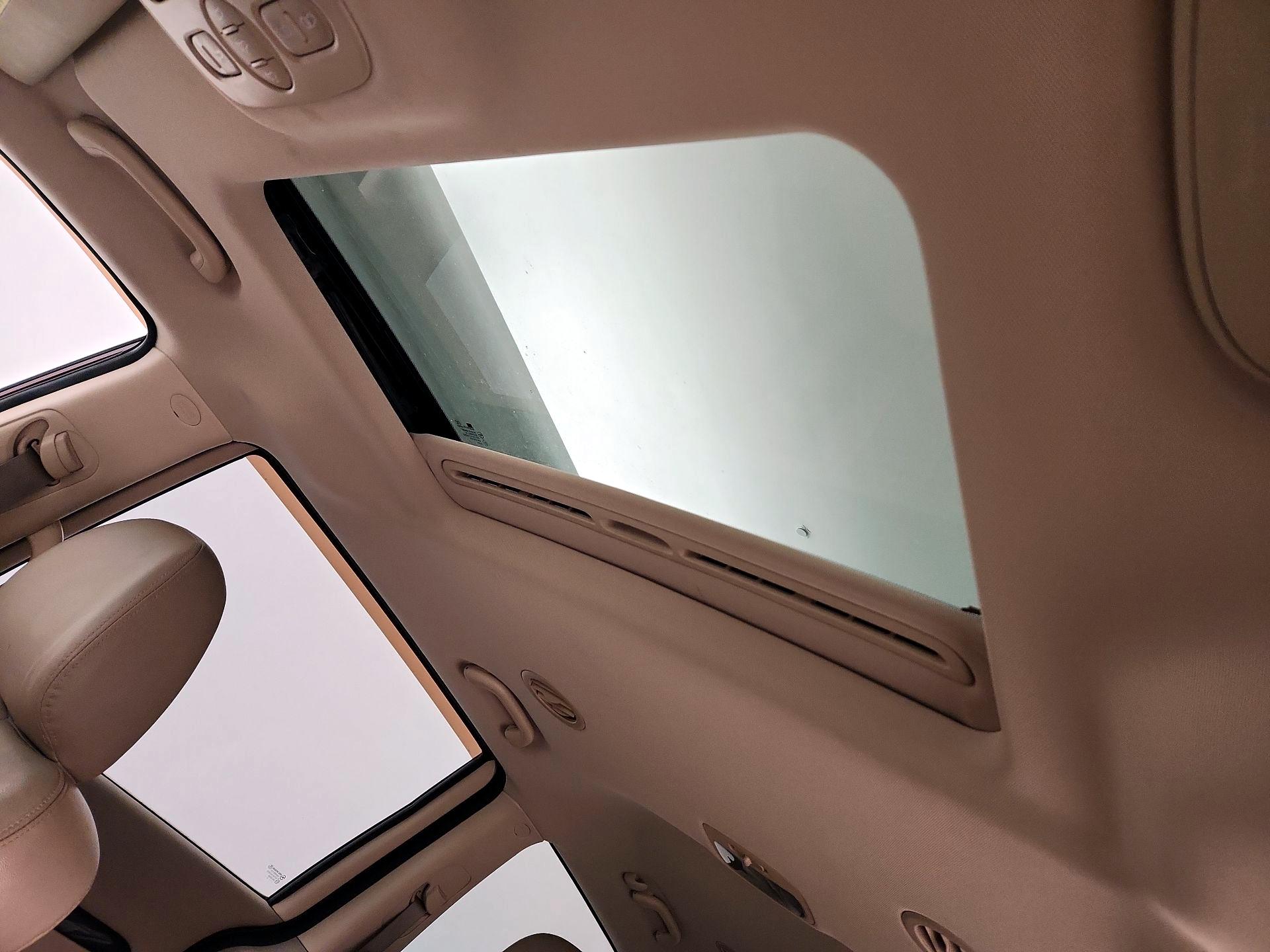 Thumbnail: 2014 Kia Sedona - 19