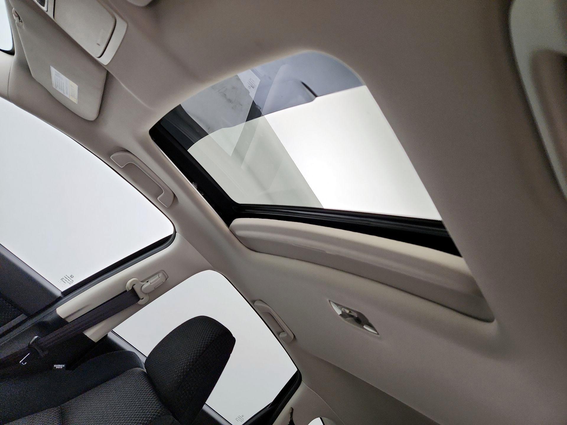 Thumbnail: 2016 Honda CR-V - 19