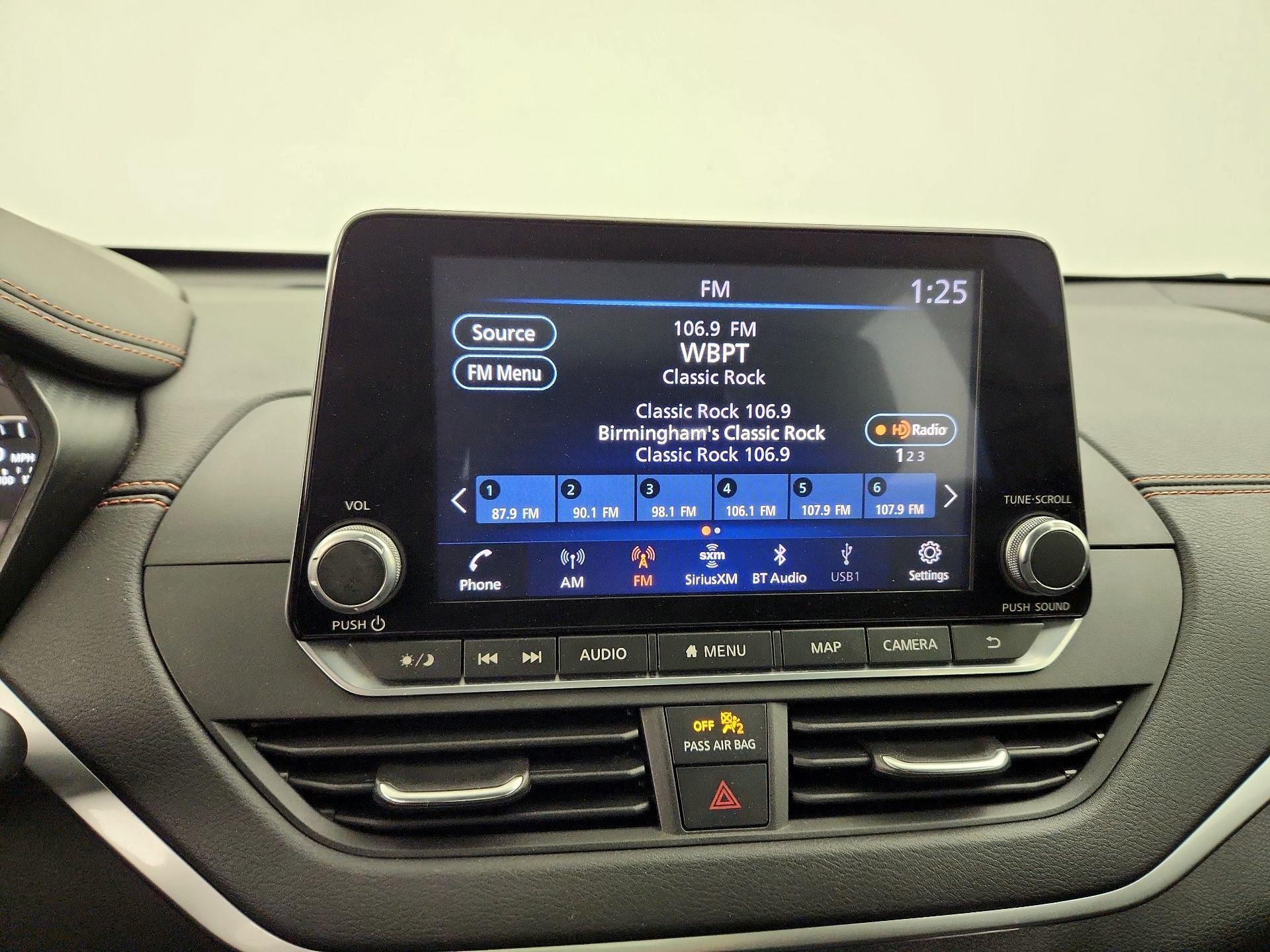 Thumbnail: 2019 Nissan Altima - 15
