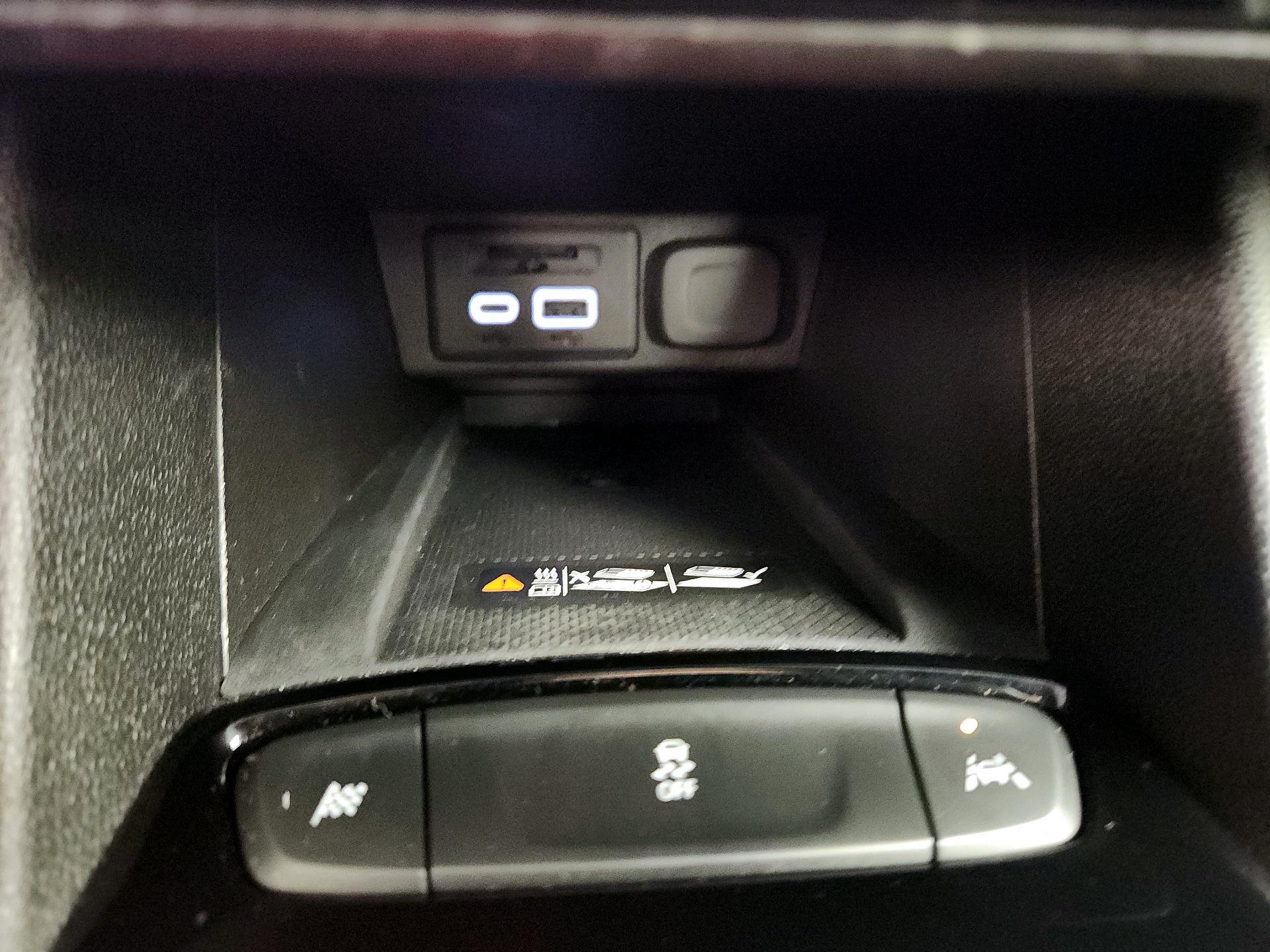 Thumbnail: 2023 Chevrolet Bolt EUV - 19