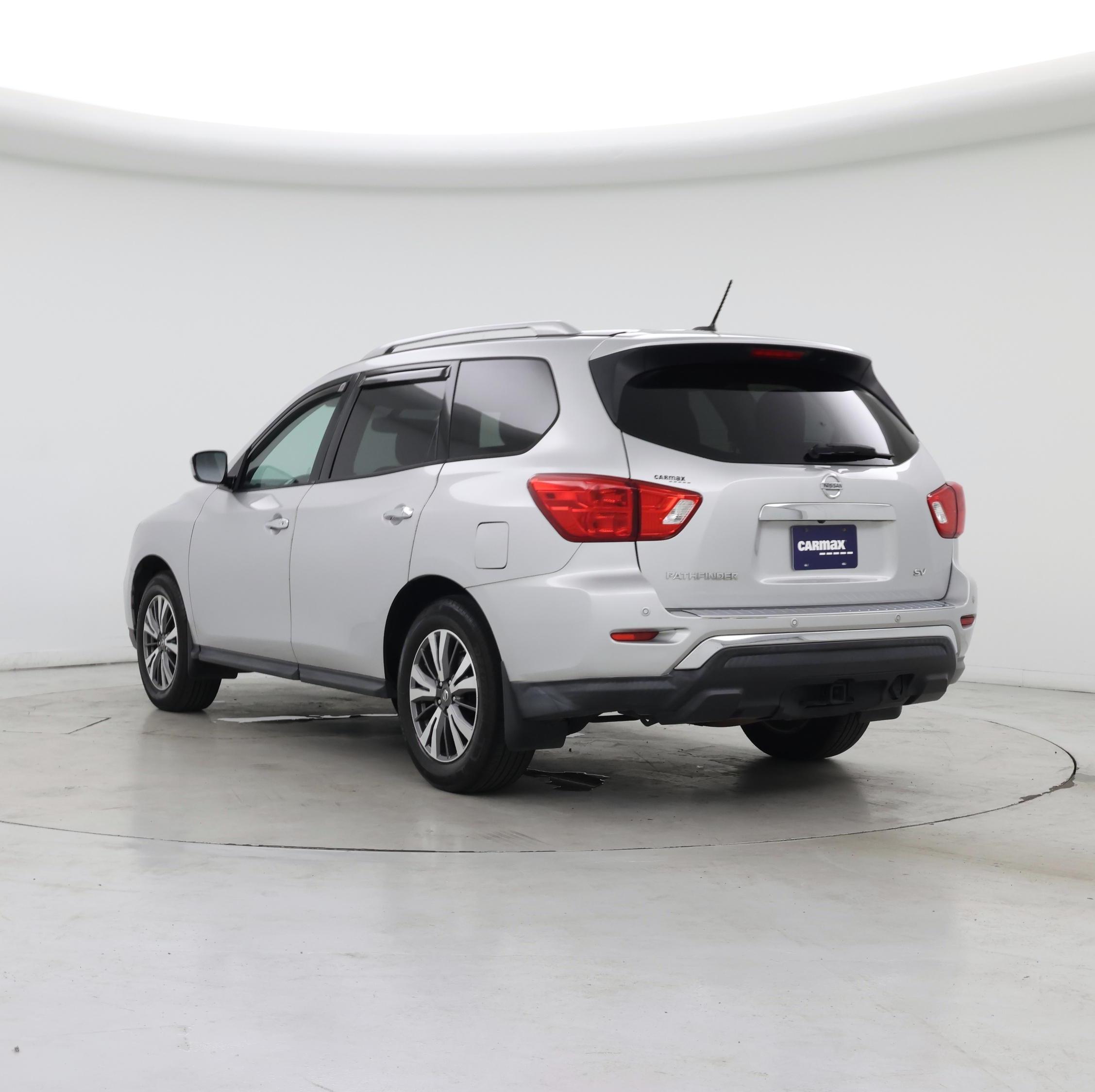 Thumbnail: 2017 Nissan Pathfinder - 2