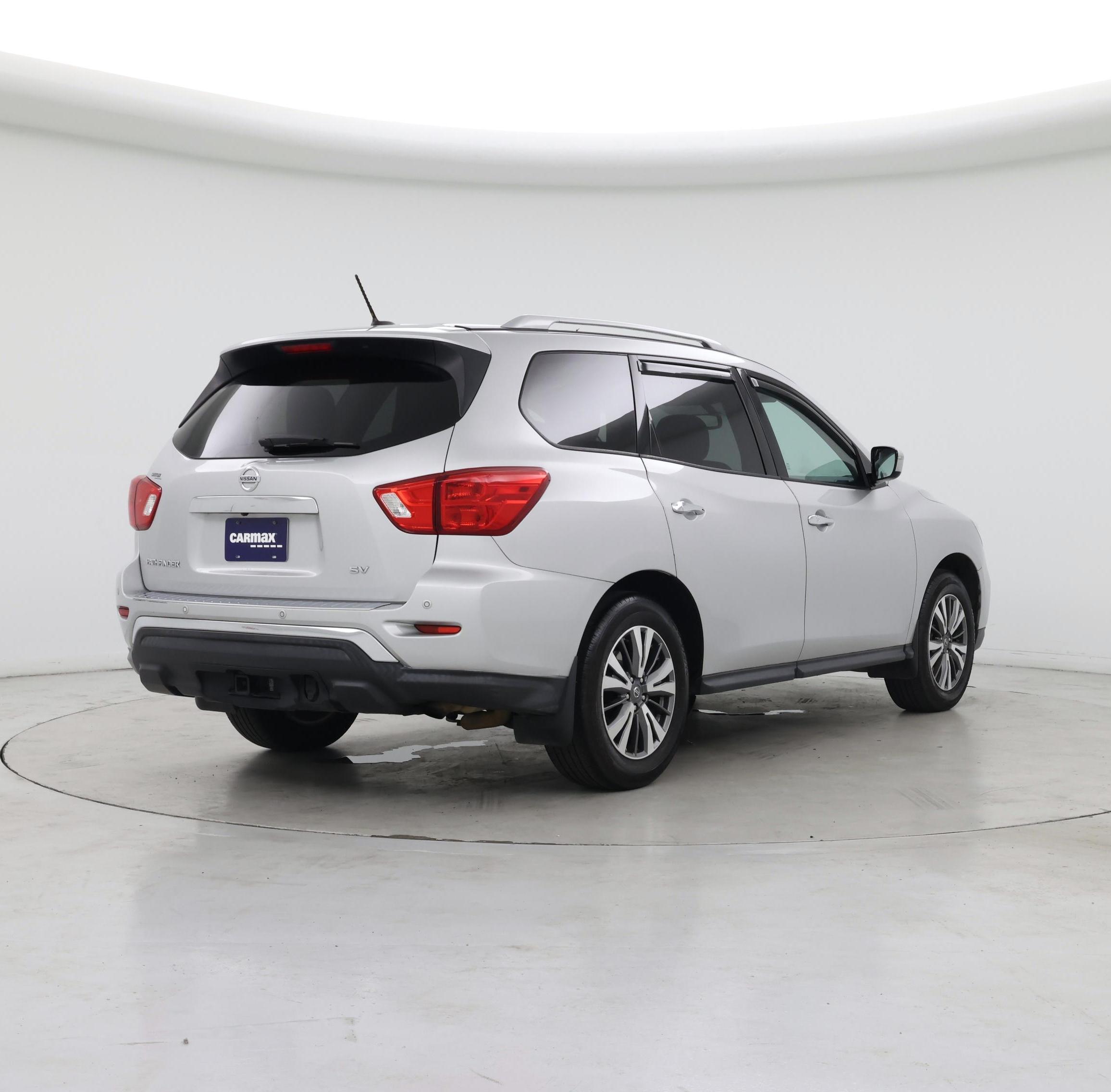 Thumbnail: 2017 Nissan Pathfinder - 8