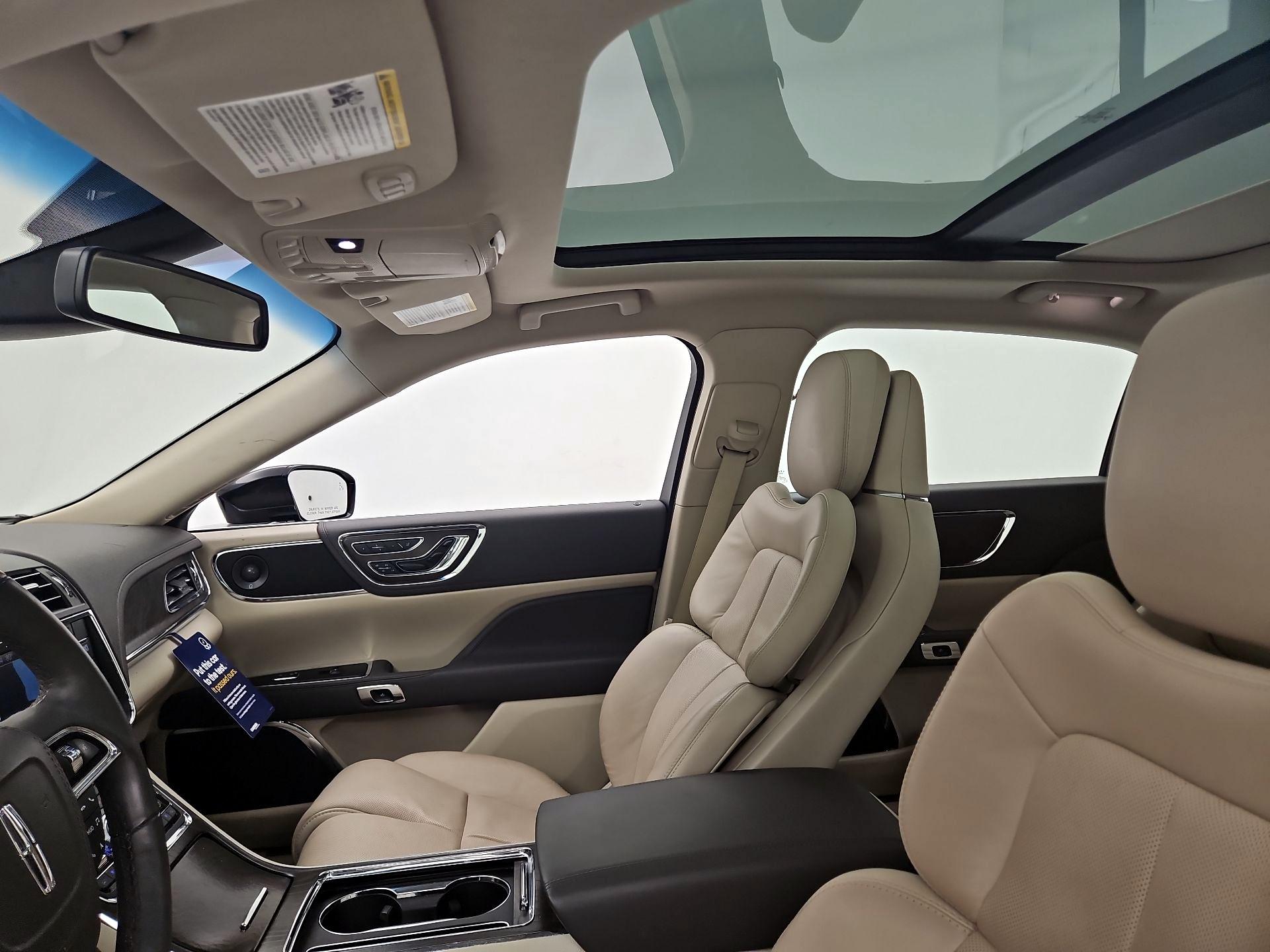 Thumbnail: 2019 Lincoln Continental - 20