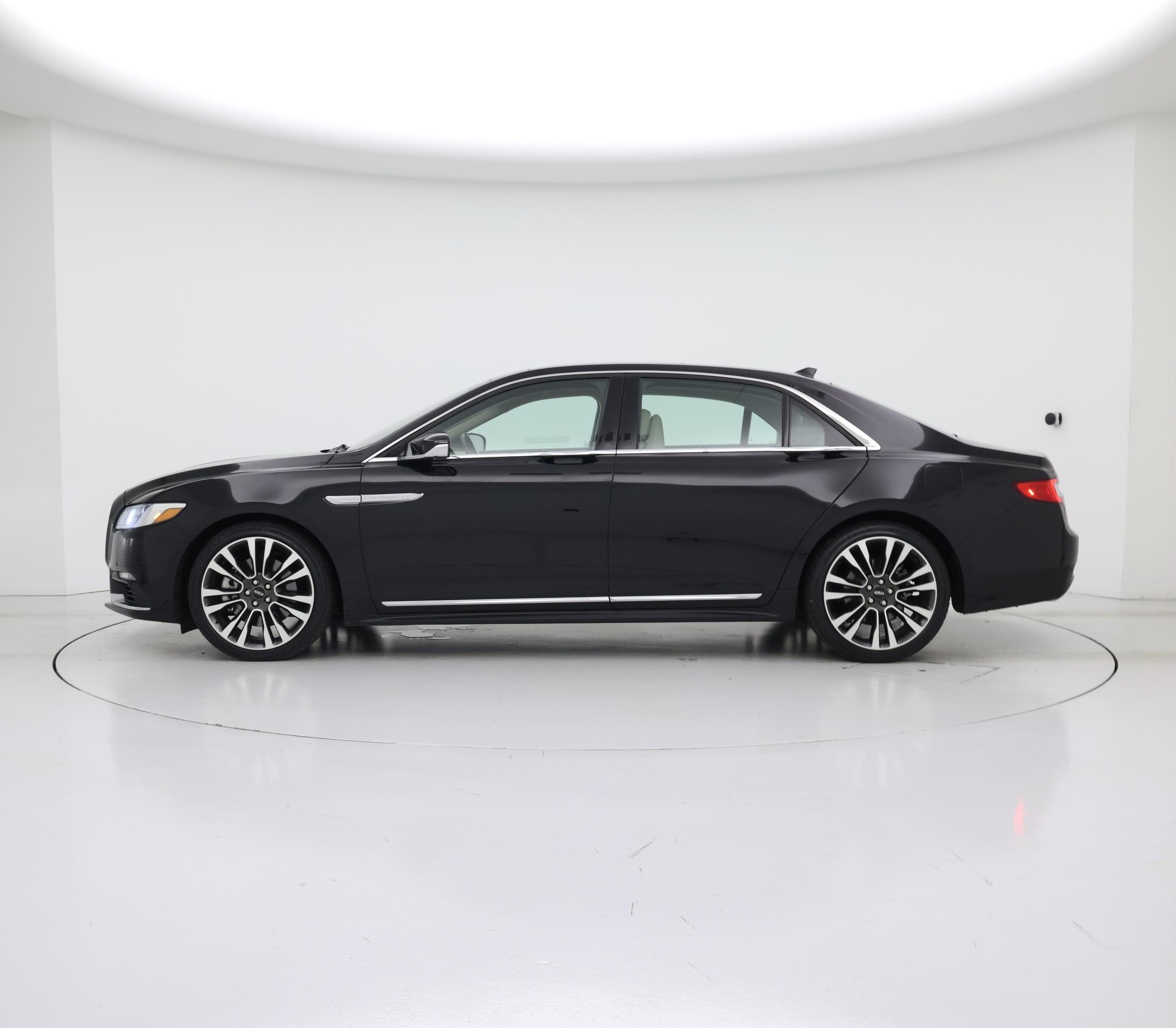 Thumbnail: 2019 Lincoln Continental - 3