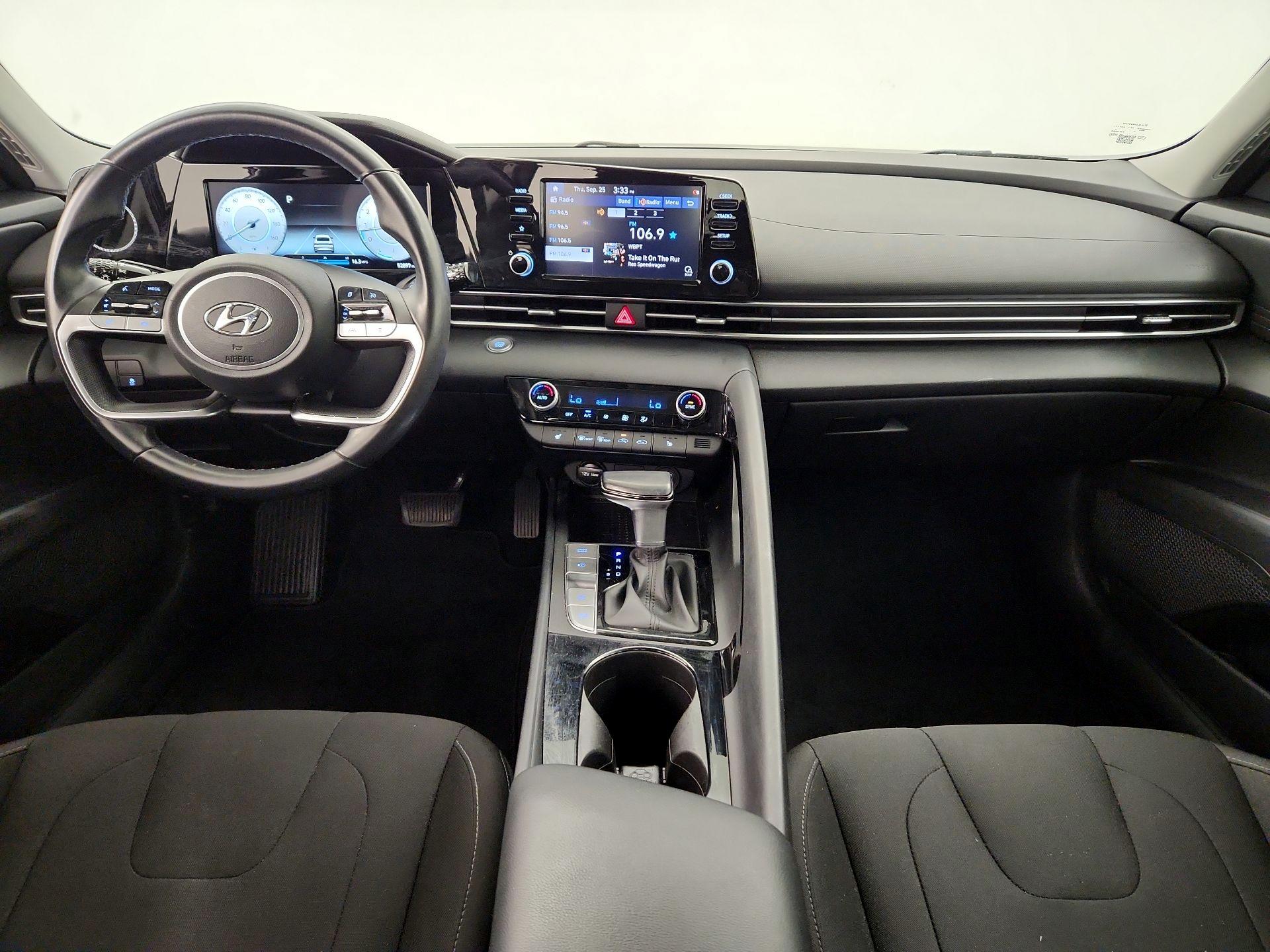 Thumbnail: 2022 Hyundai Elantra - 9
